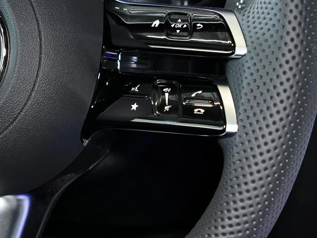 Mercedes-Benz-C-Klasse 200-image-9