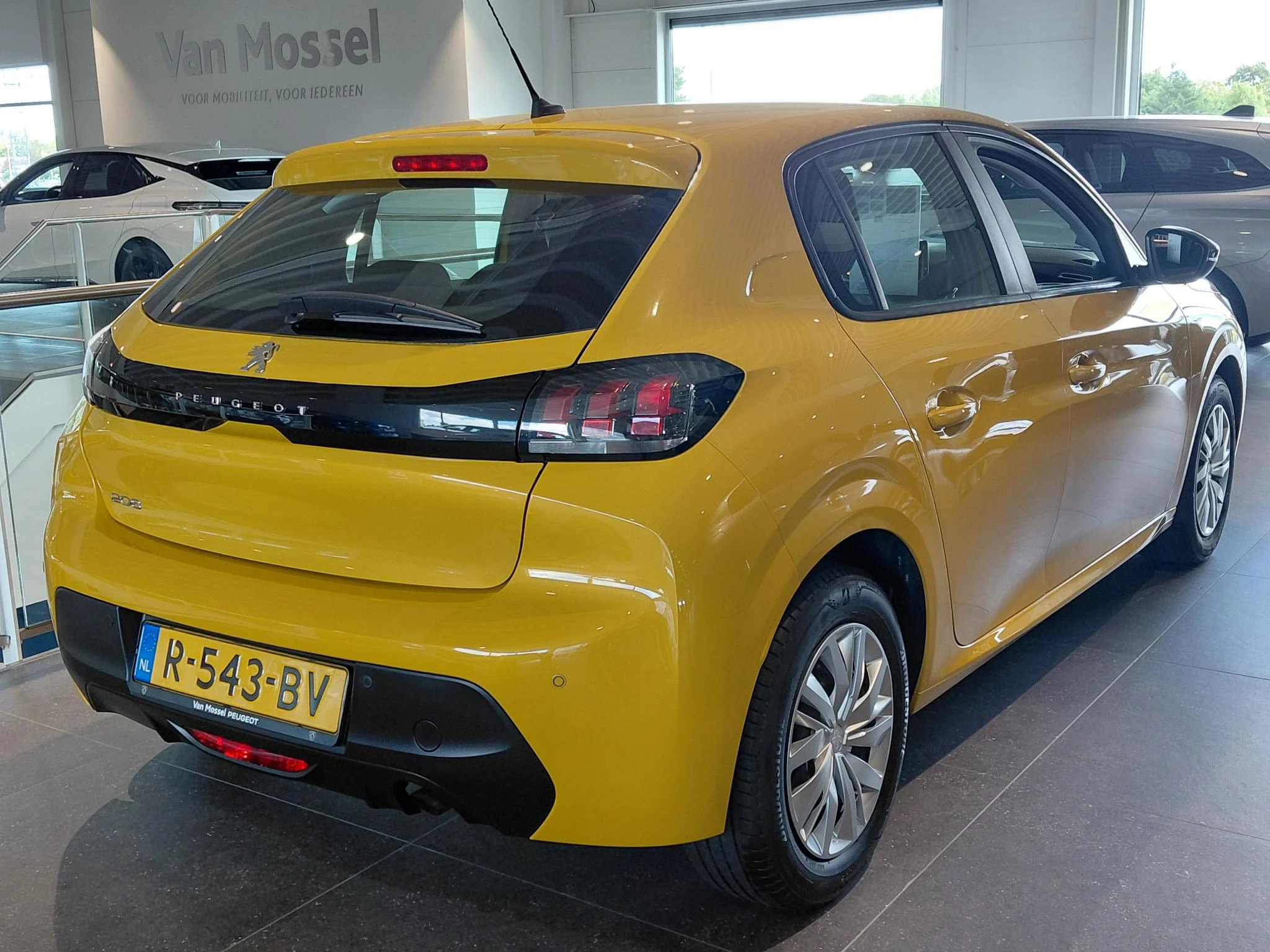 Peugeot-208-image-5