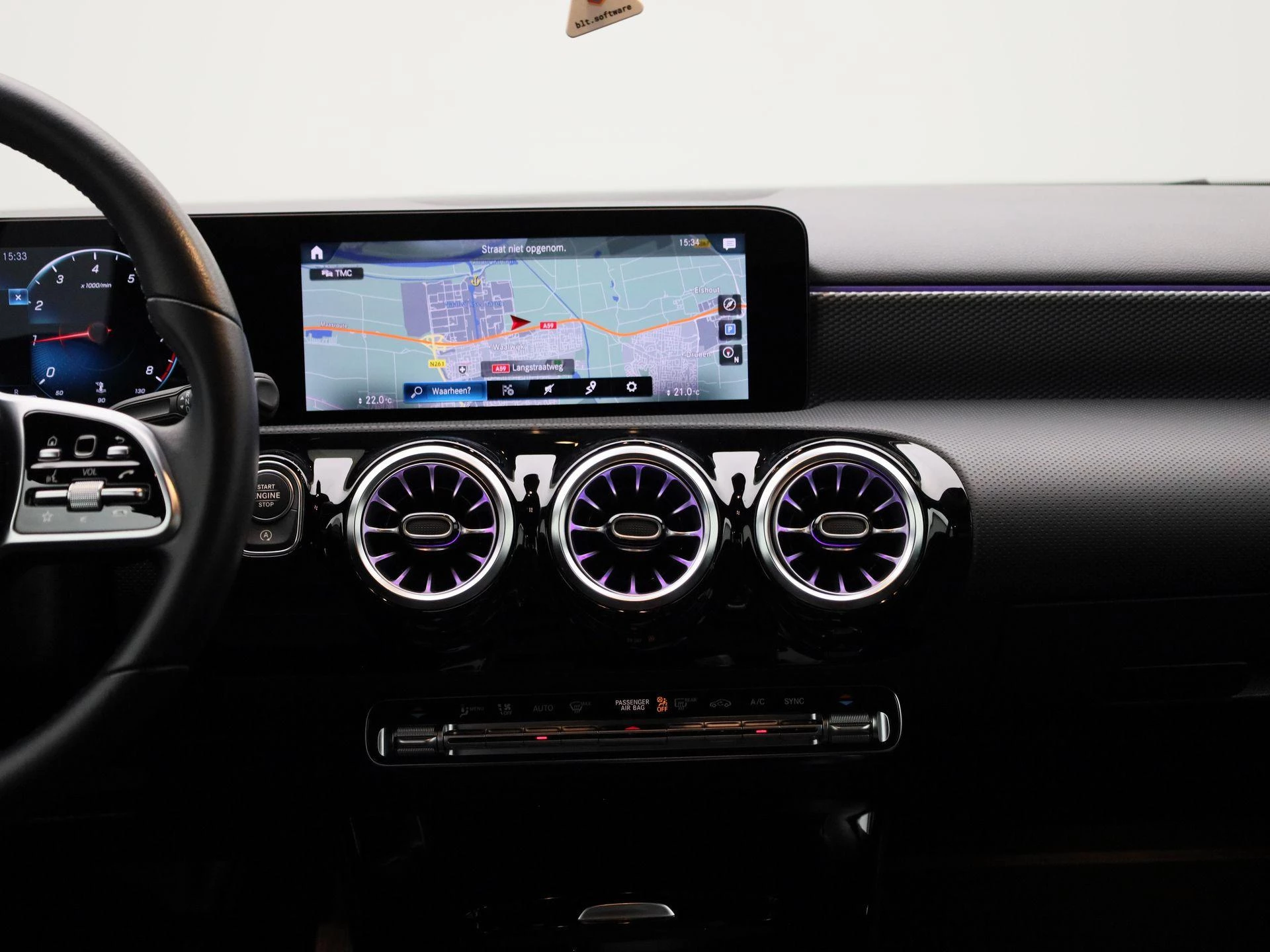 Mercedes-Benz-A-Klasse-image-8