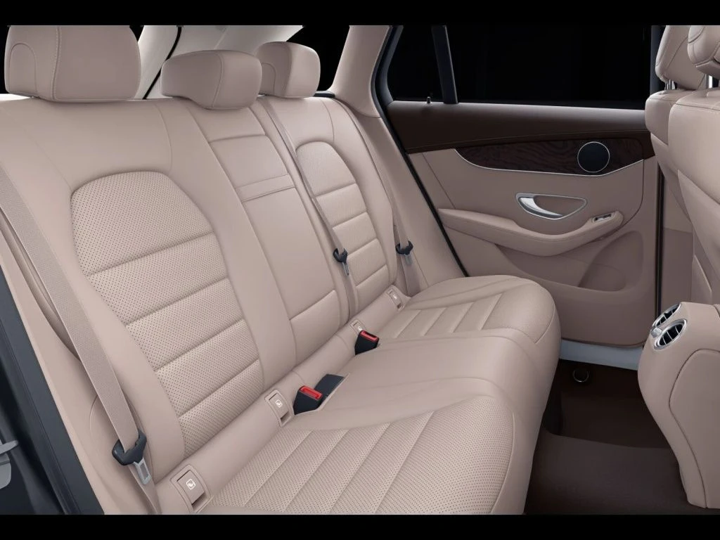 Mercedes-Benz-GLC 300 e-image-11