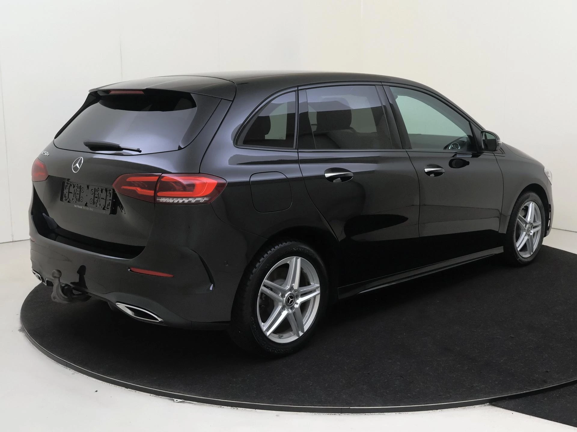 Mercedes-Benz-B-Klasse-image-3