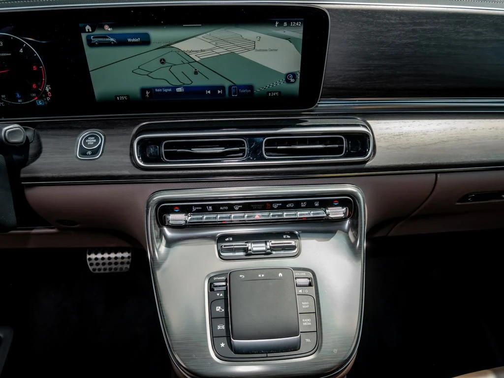 Mercedes-Benz-V-Klasse 300-image-9