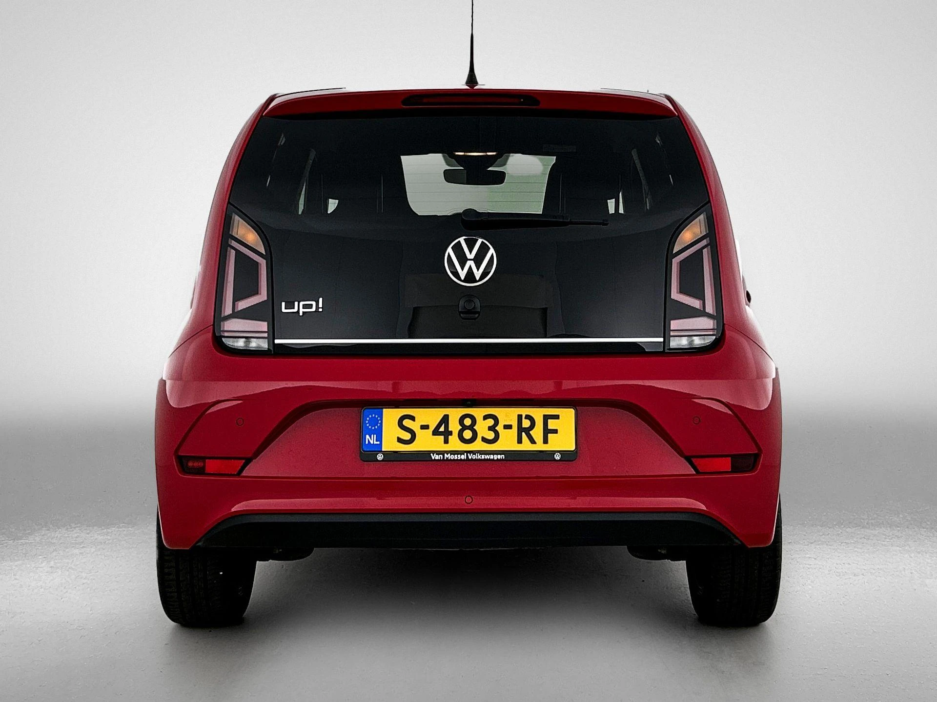Volkswagen-up!-image-2