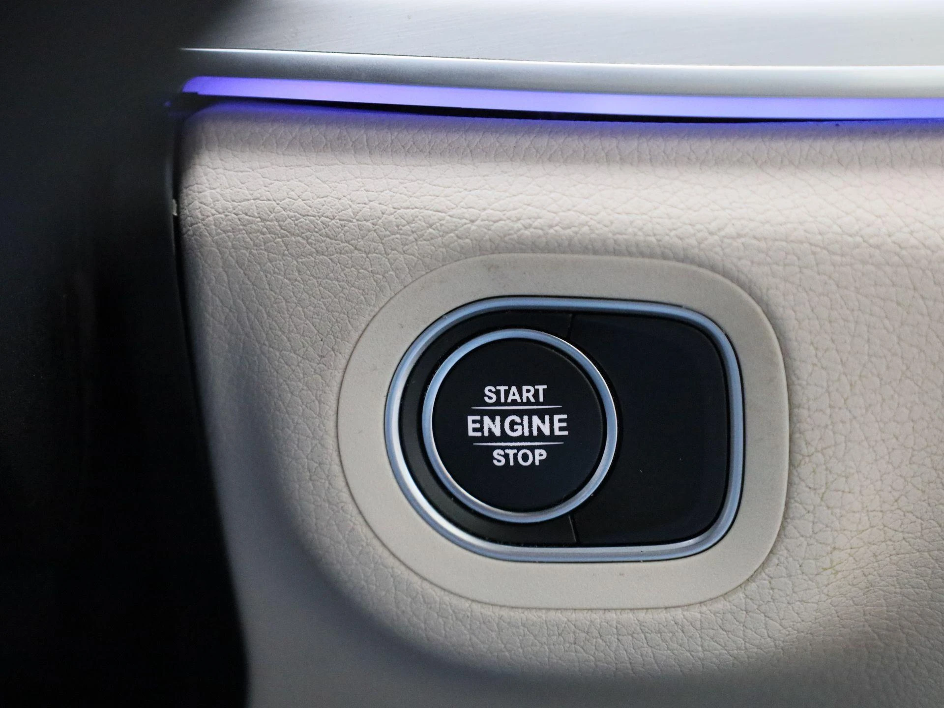 Mercedes-Benz-GLE-image-27