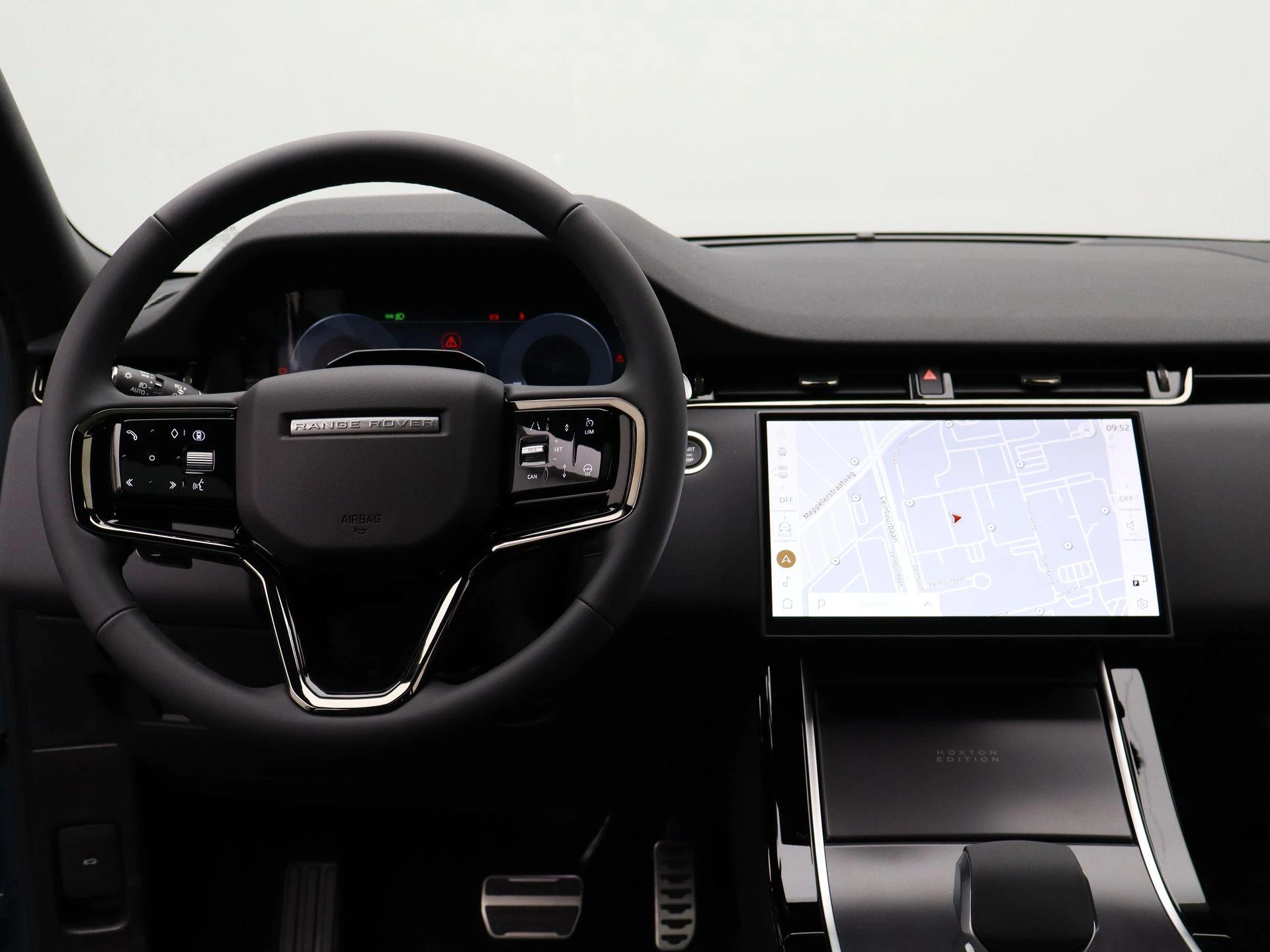 Land Rover-Range Rover Evoque-image-6