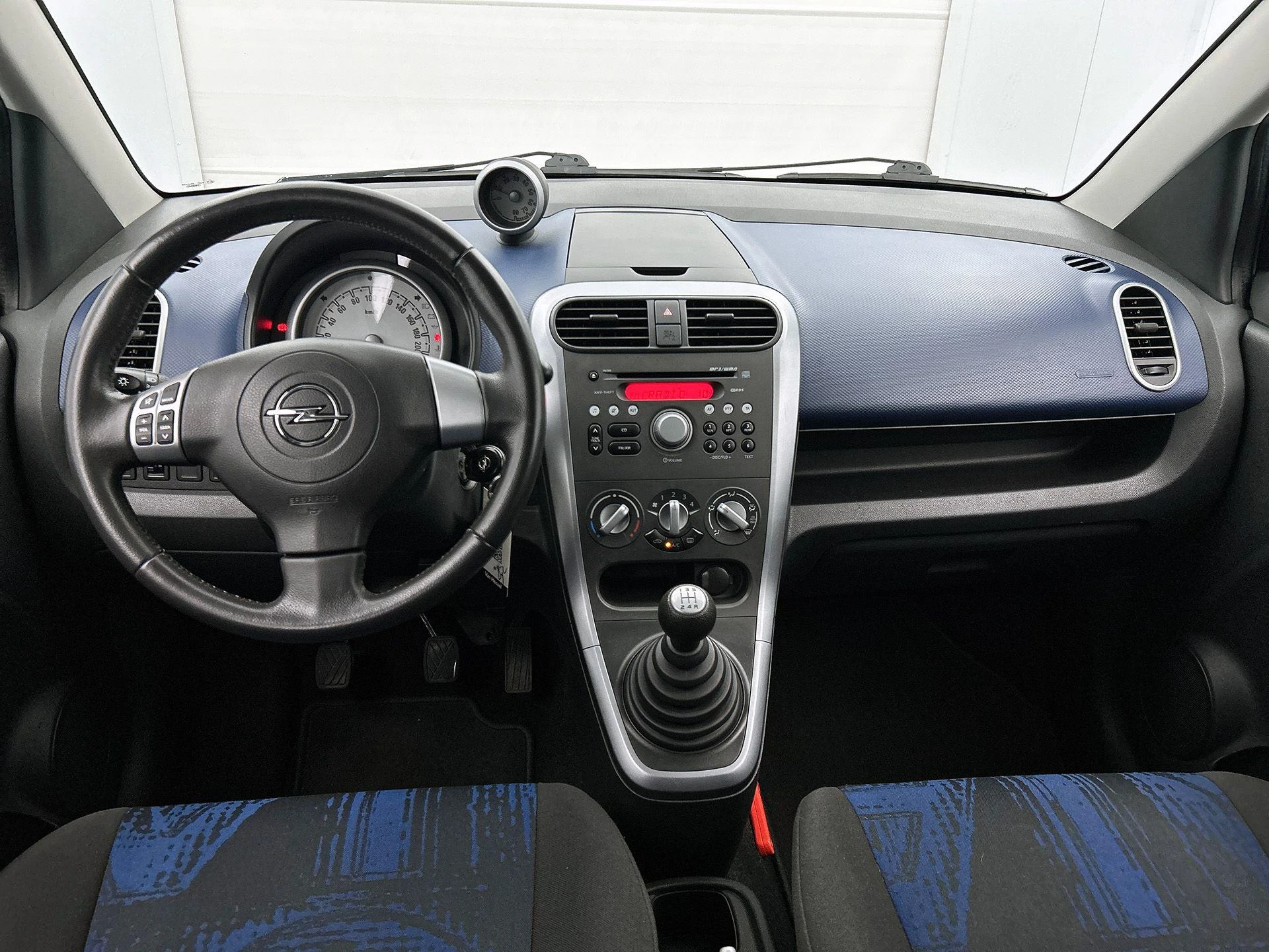 Opel-Agila-image-21
