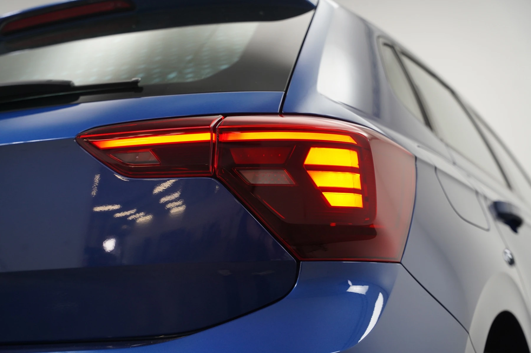 Volkswagen-Polo-image-27