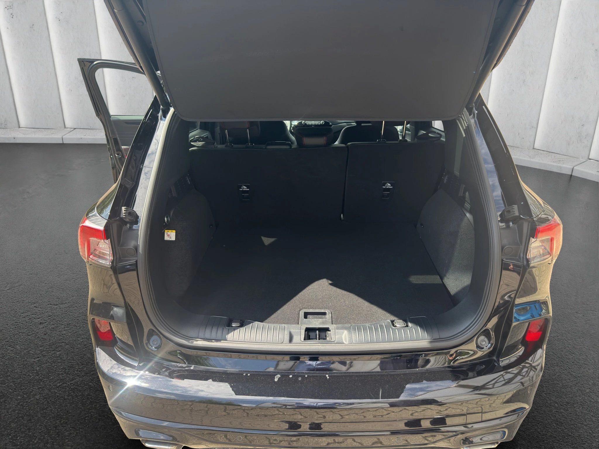 Ford Kuga ST-Line X*PANO*AHK*KAM*ACC*NAVI*SOUND-SYS.