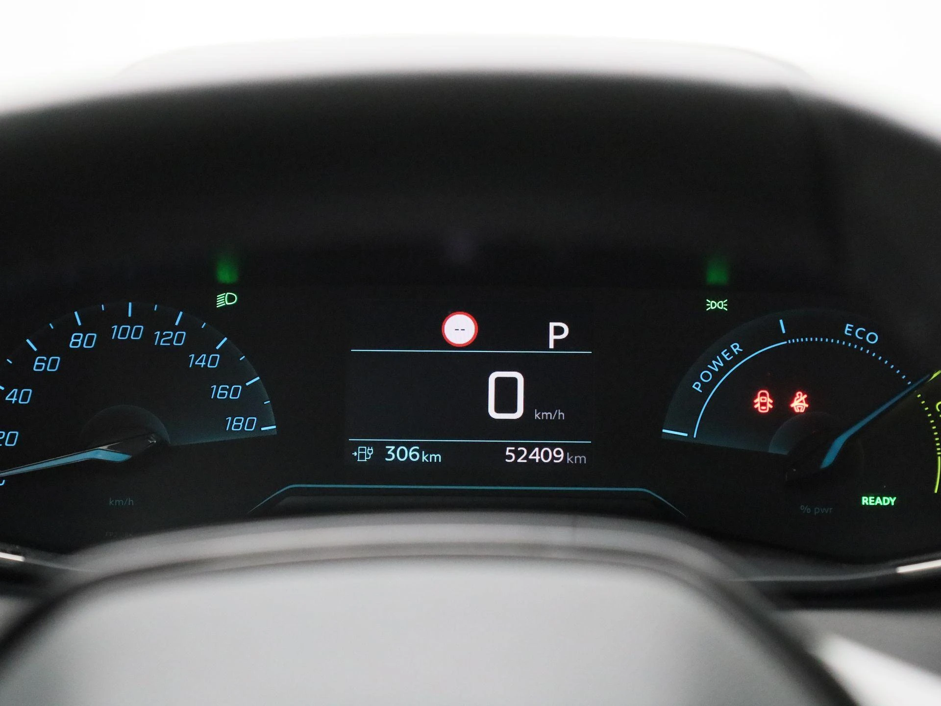 Peugeot-e-208-image-7