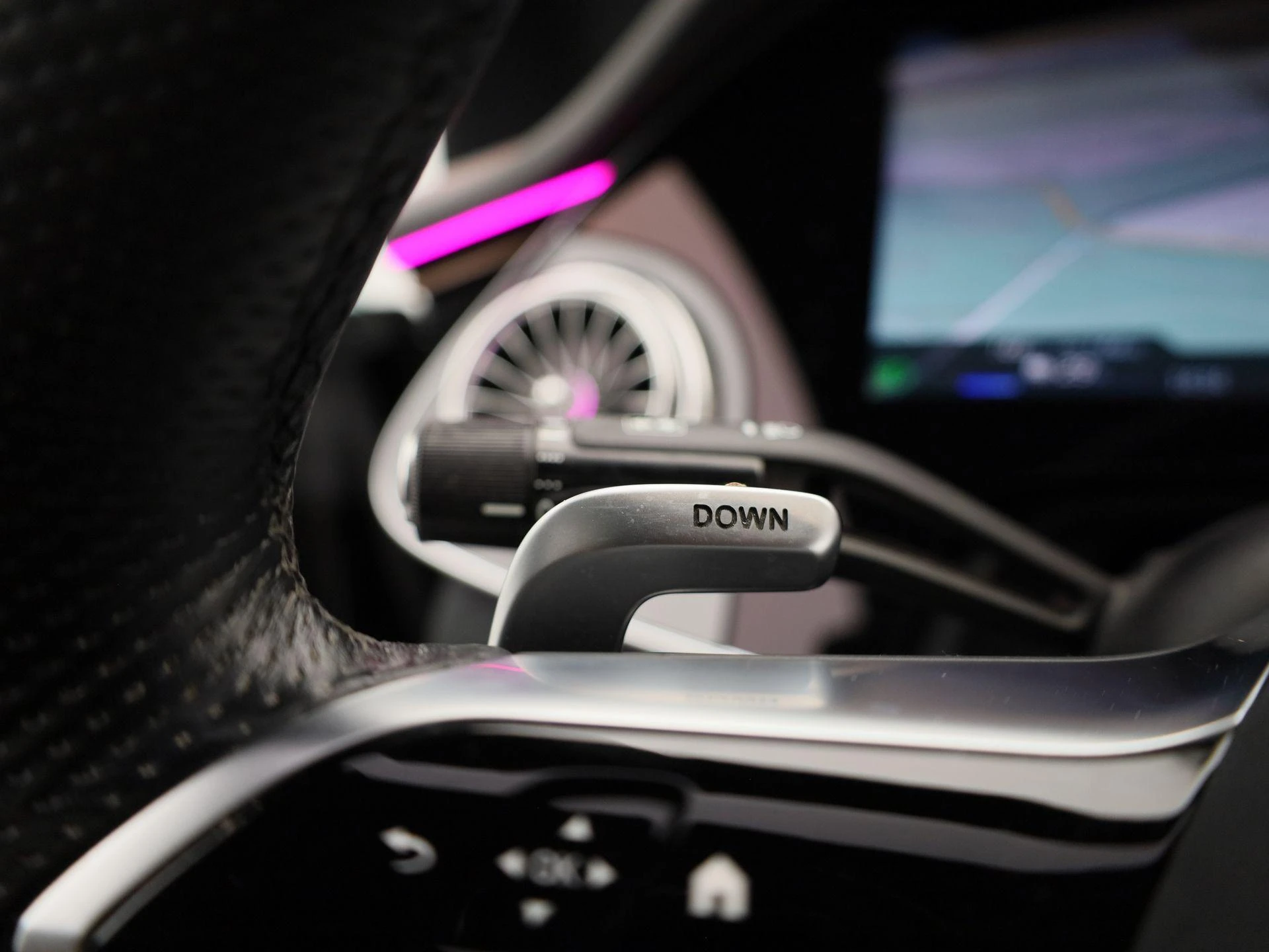 Mercedes-Benz-EQE-image-27