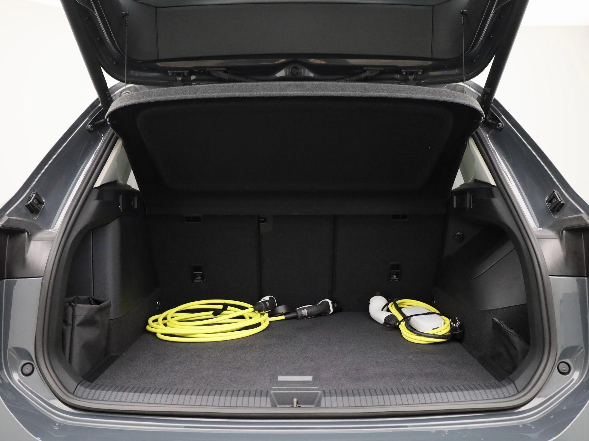 Volkswagen-Tiguan-image-13