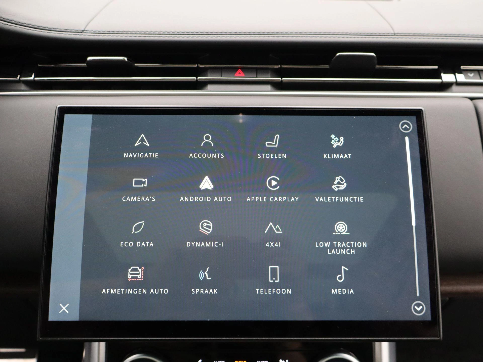 Land Rover-Range Rover-image-17
