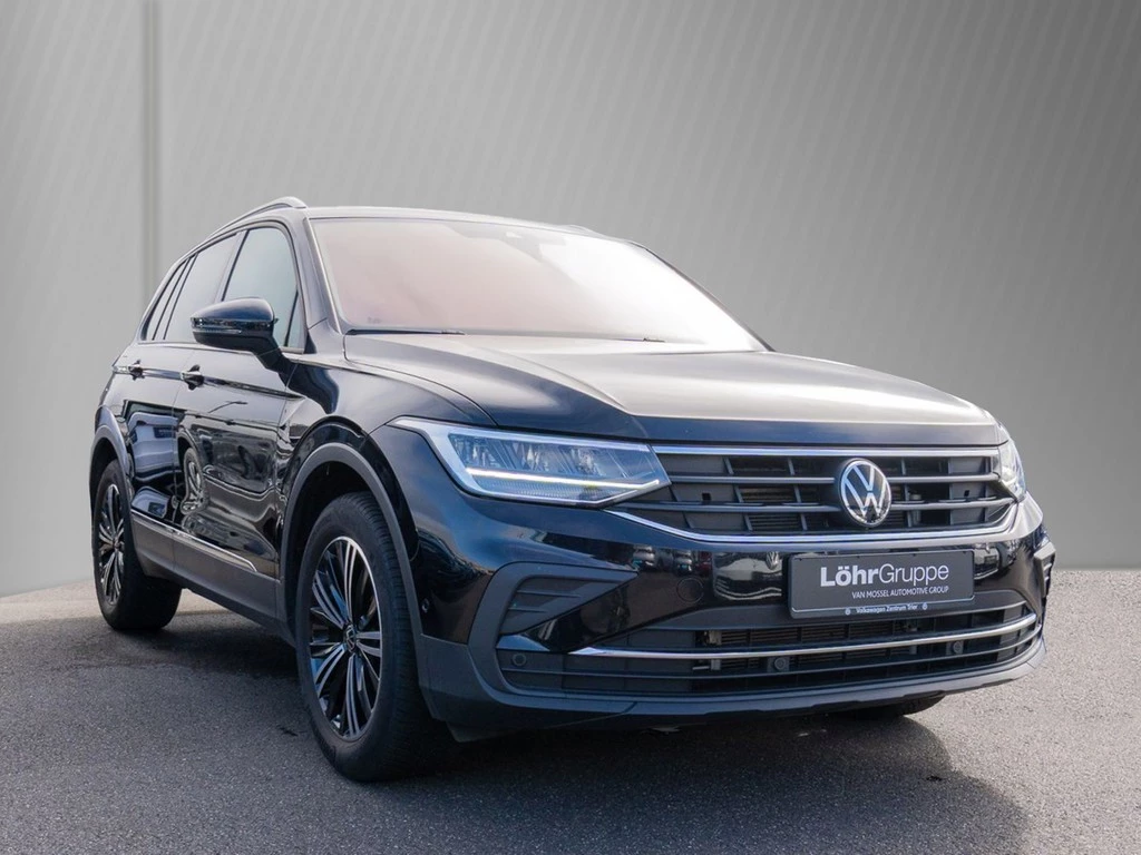 Volkswagen Tiguan 2.0 TDI DSG Active Navi, AHK, ZGV
