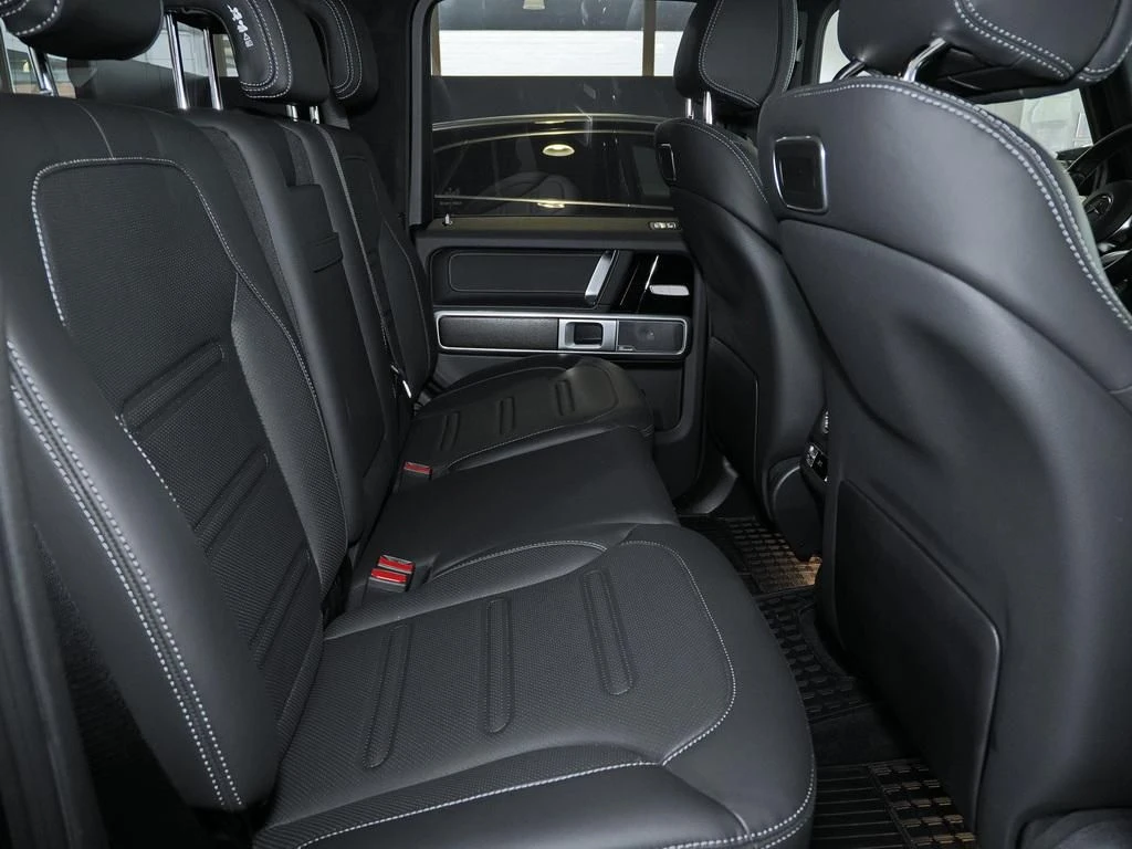 Mercedes-Benz-G-Klasse 500-image-15