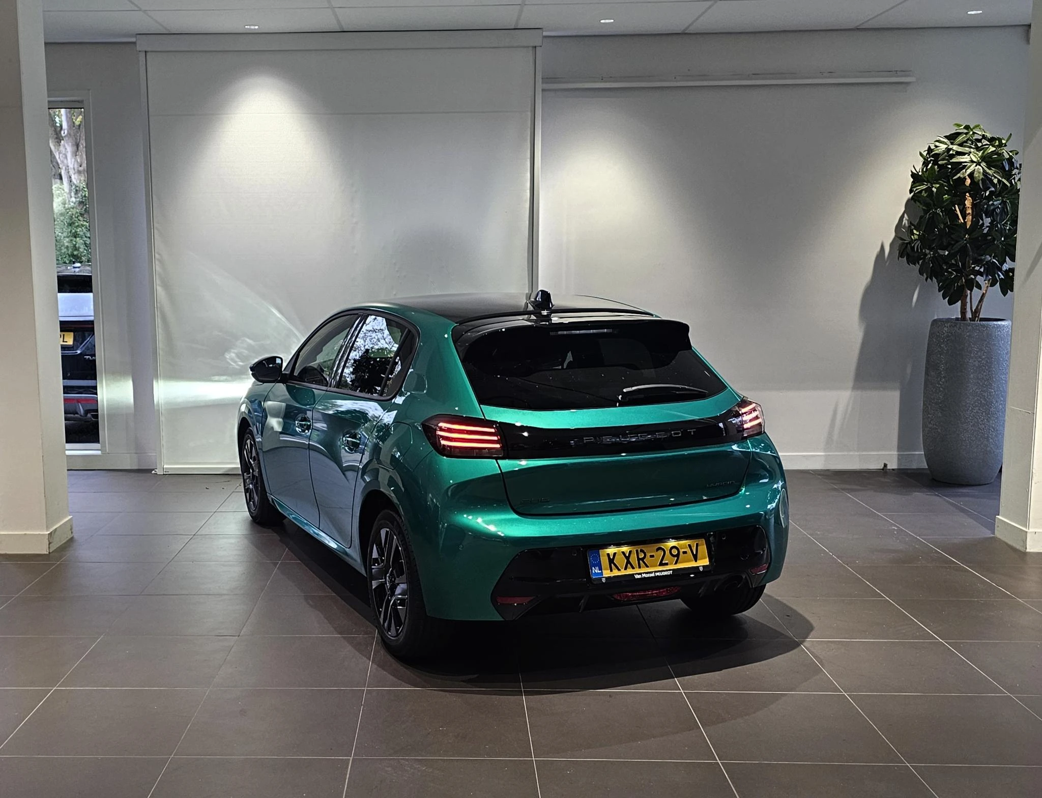 Peugeot-208-image-6