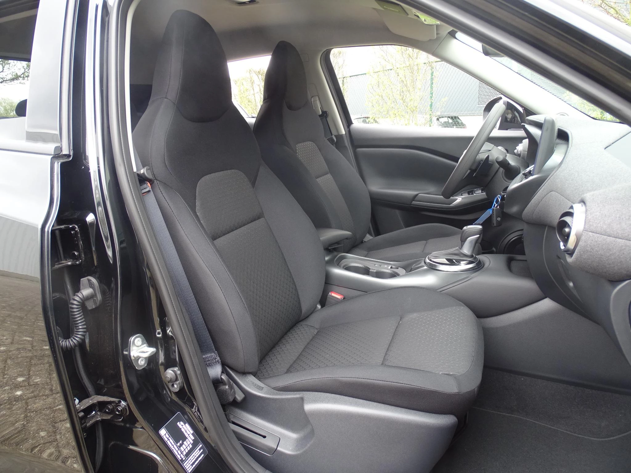 Nissan Juke 1.0 DIG-T Acenta automaat