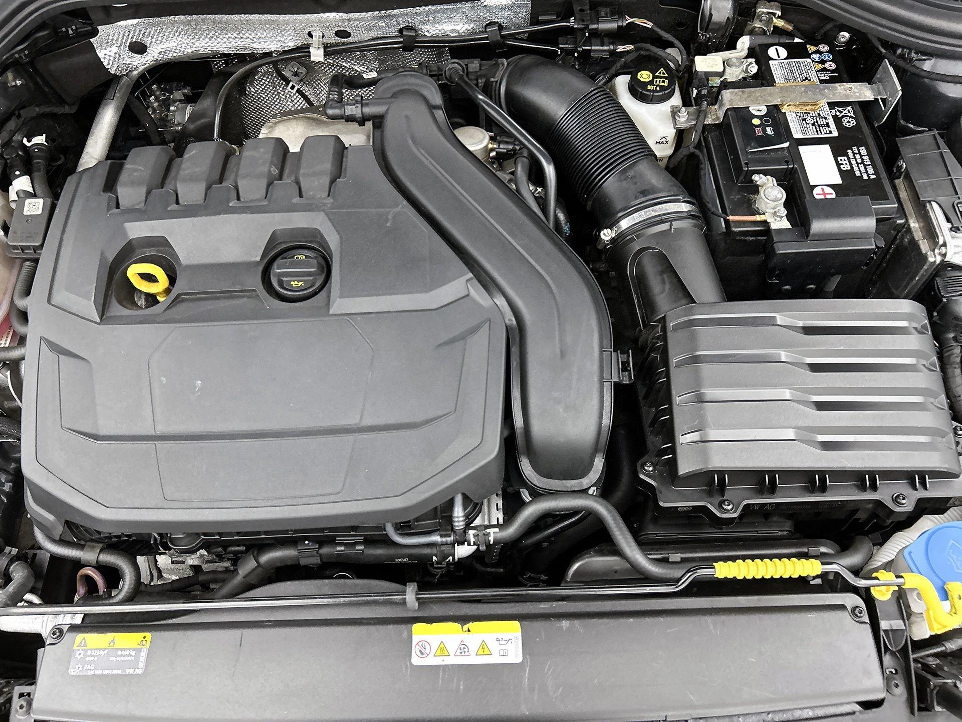 Volkswagen-Golf-image-8