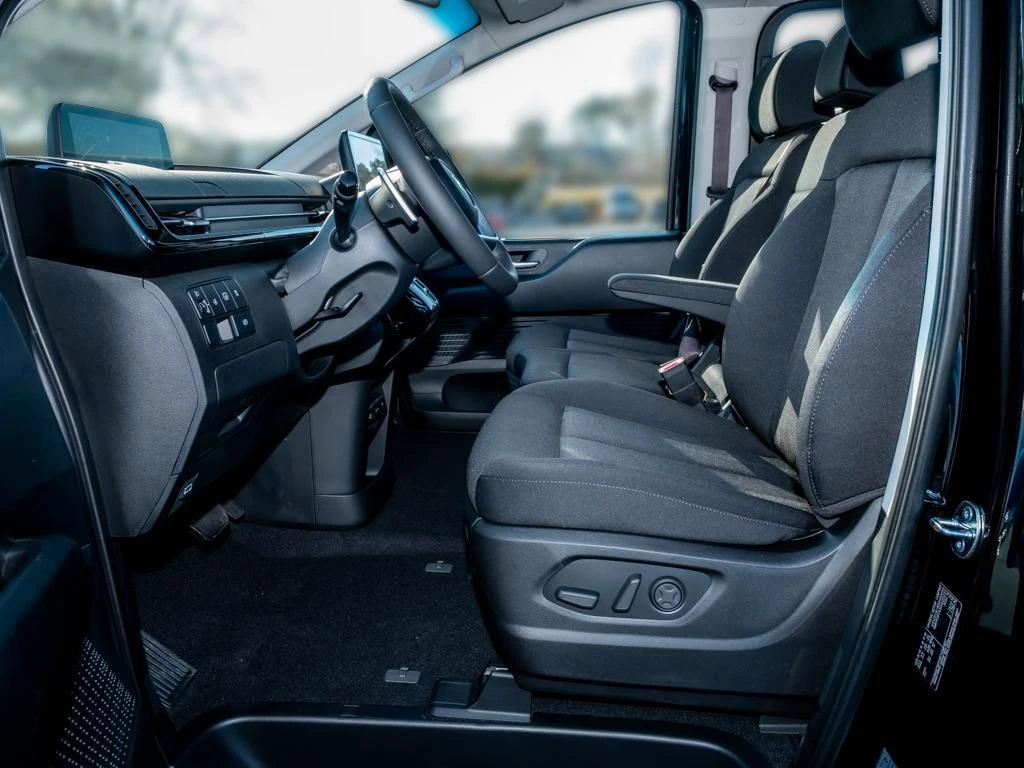 Hyundai-Staria-image-7