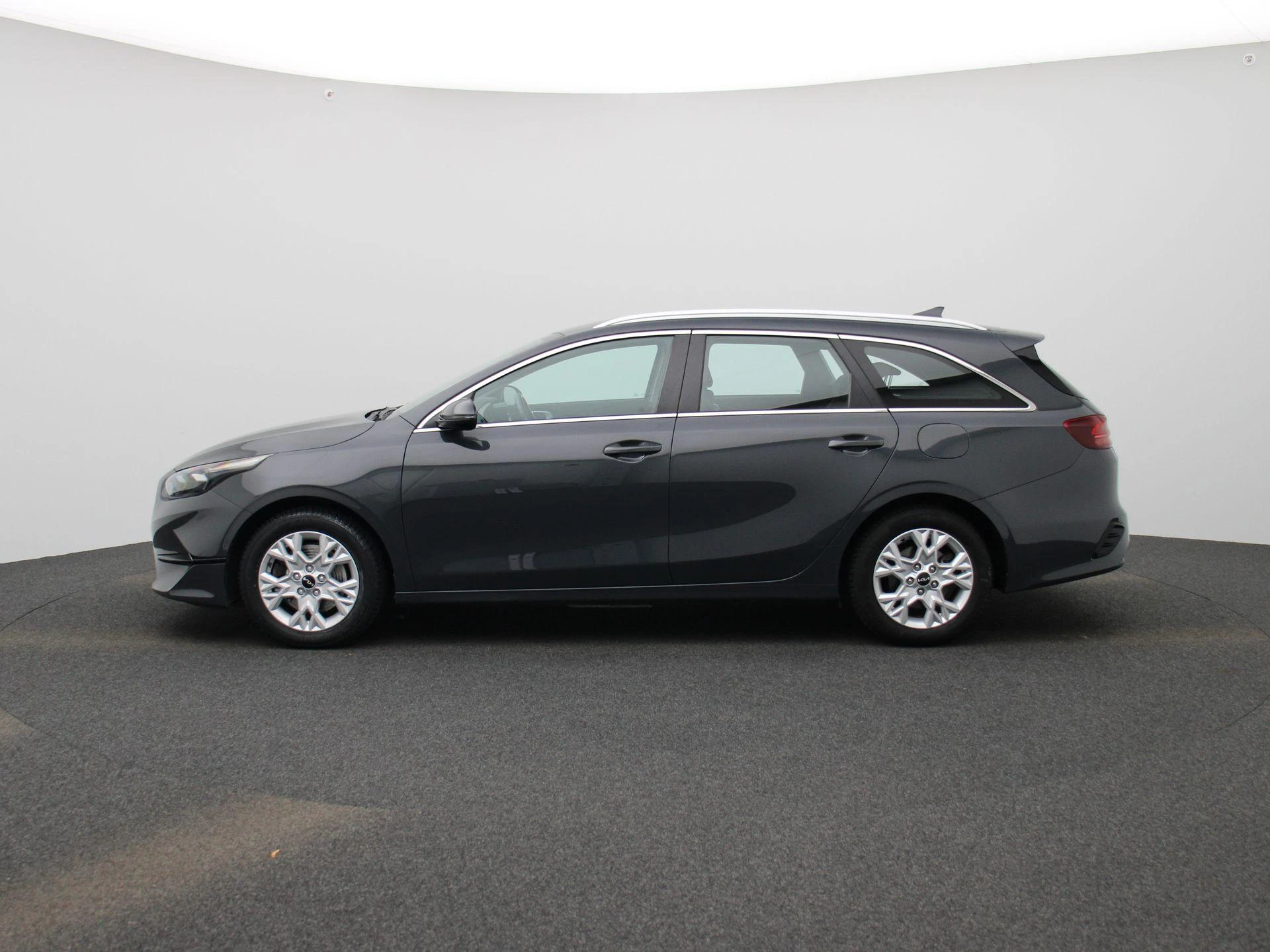 Kia-Ceed Sportswagon-image-3