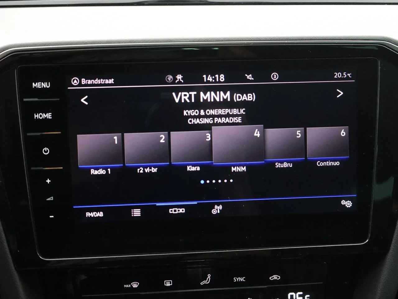 Volkswagen-Passat-image-15