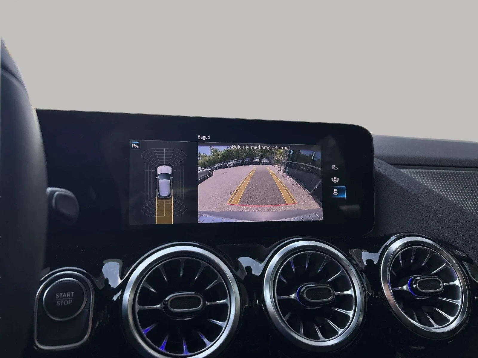 Mercedes-Benz-EQA-image-15