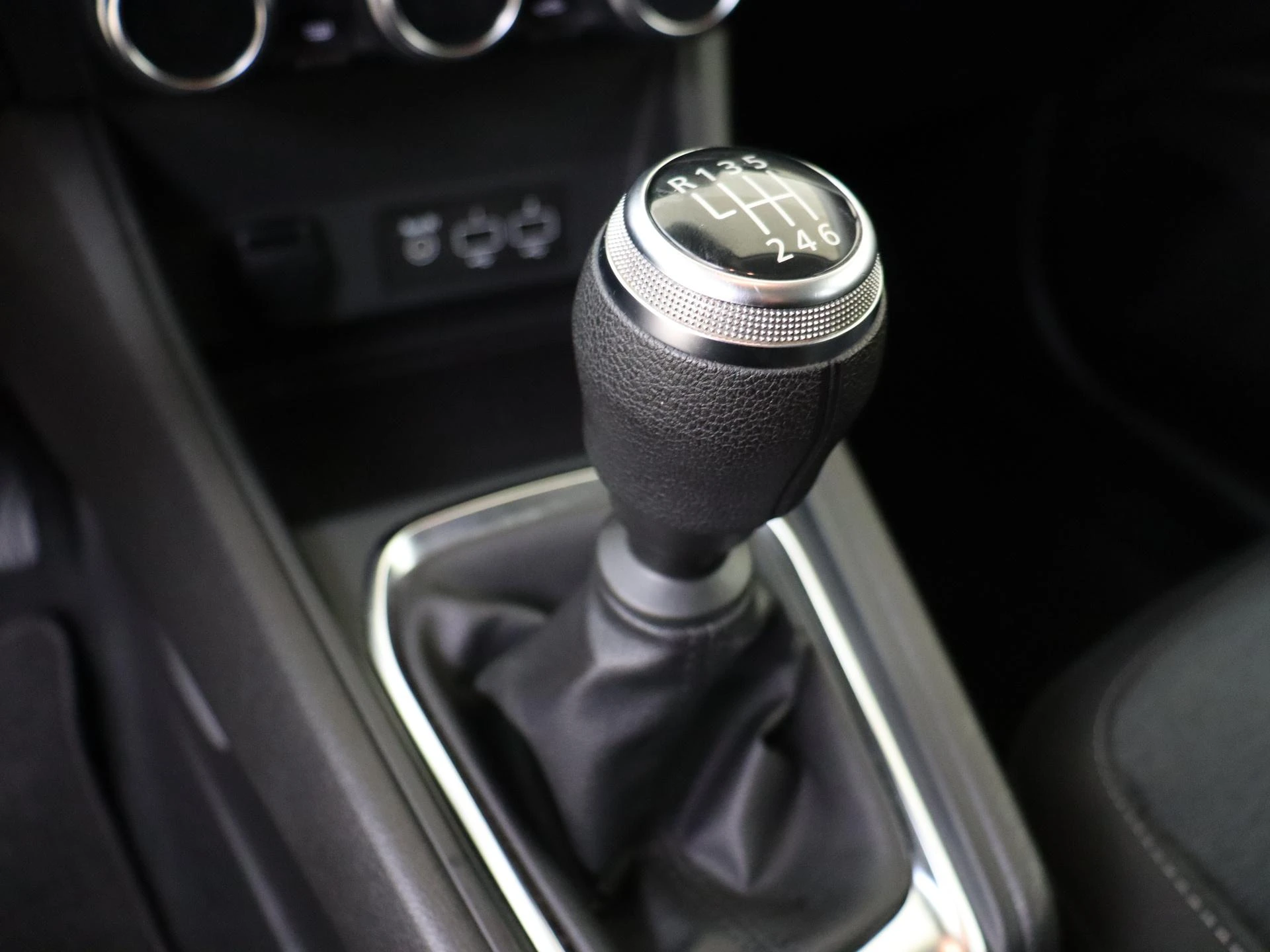 Renault-Captur-image-13