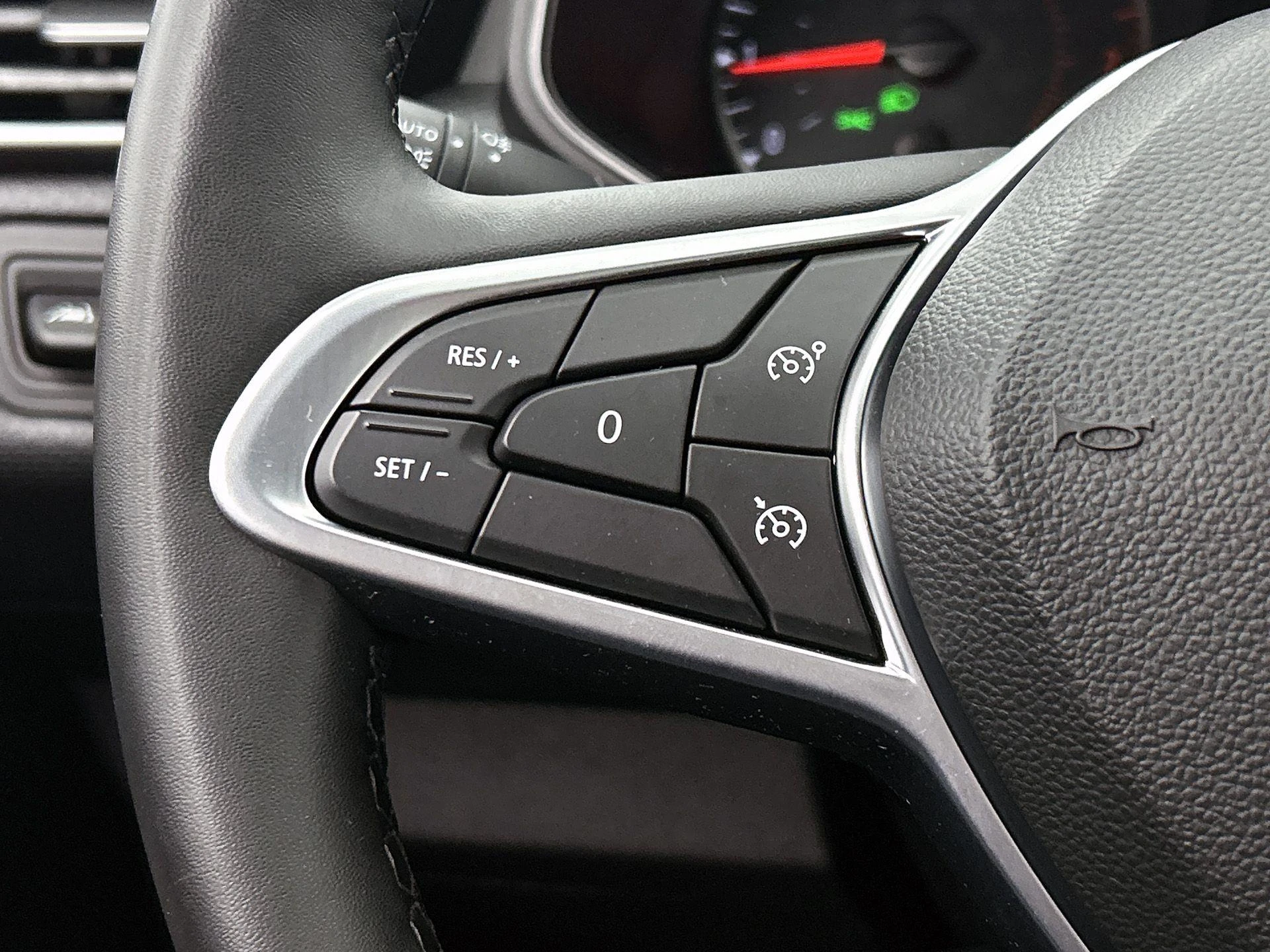 Renault-Clio-image-5