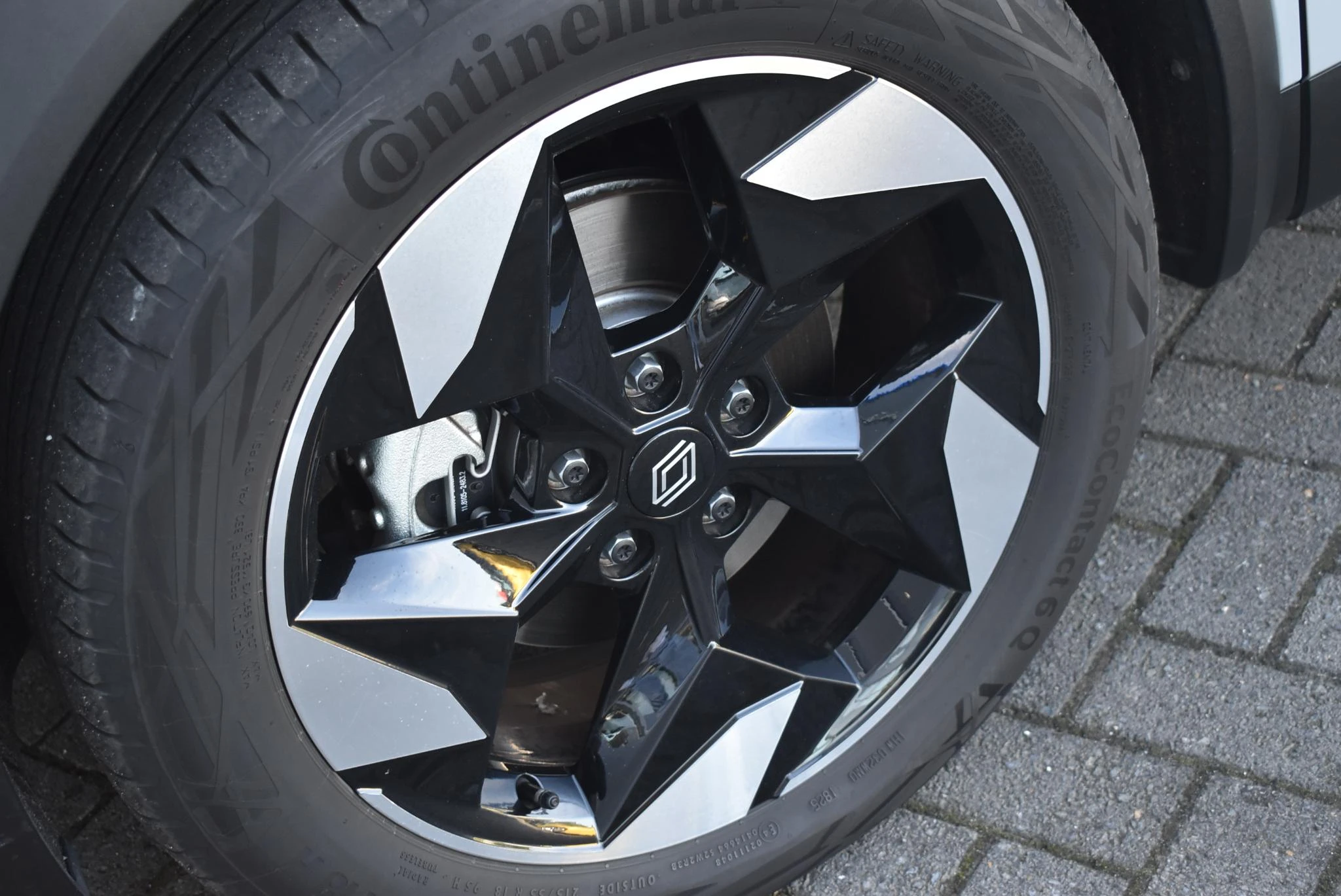 Renault-Captur-image-12