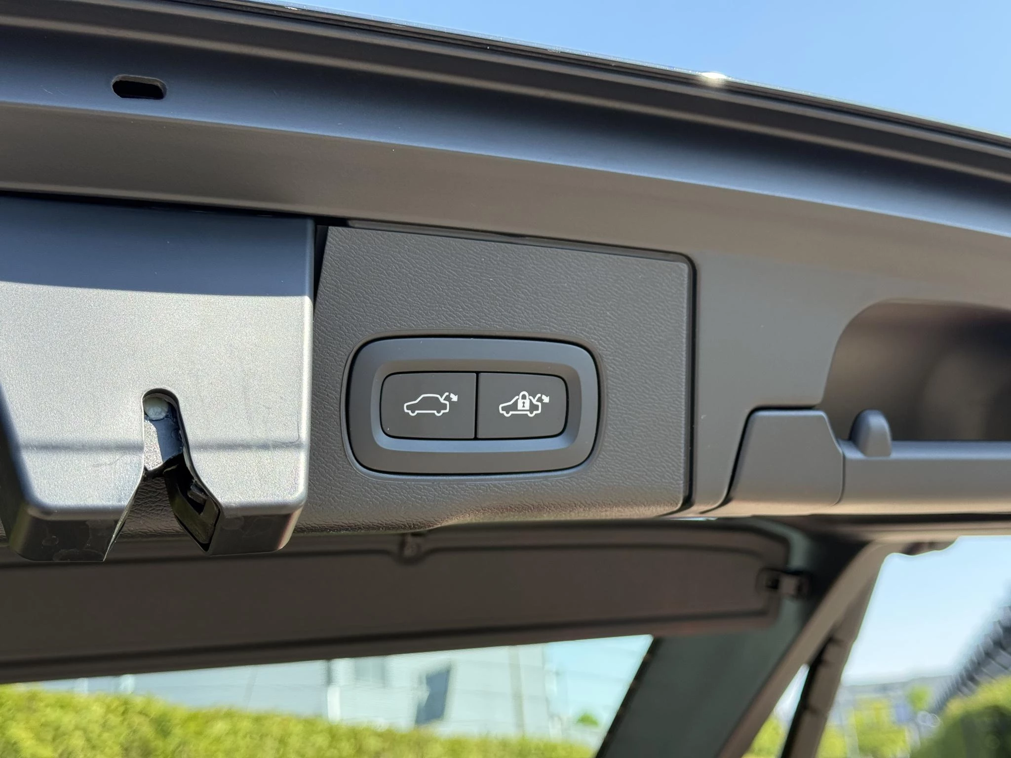 Volvo XC60 T6 Plug-in Hybrid AWD Plus Black Edition