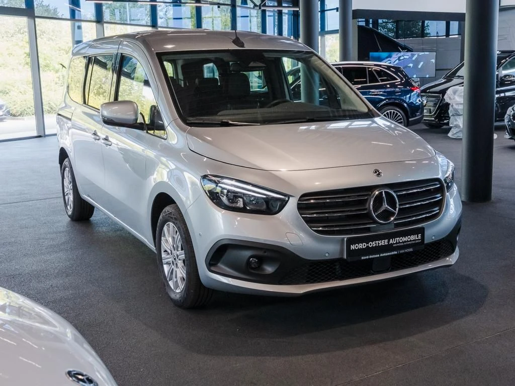 Mercedes-Benz-T-Klasse 180-image-4