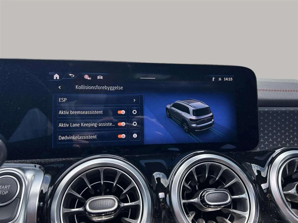 Mercedes-Benz-EQB-image-16