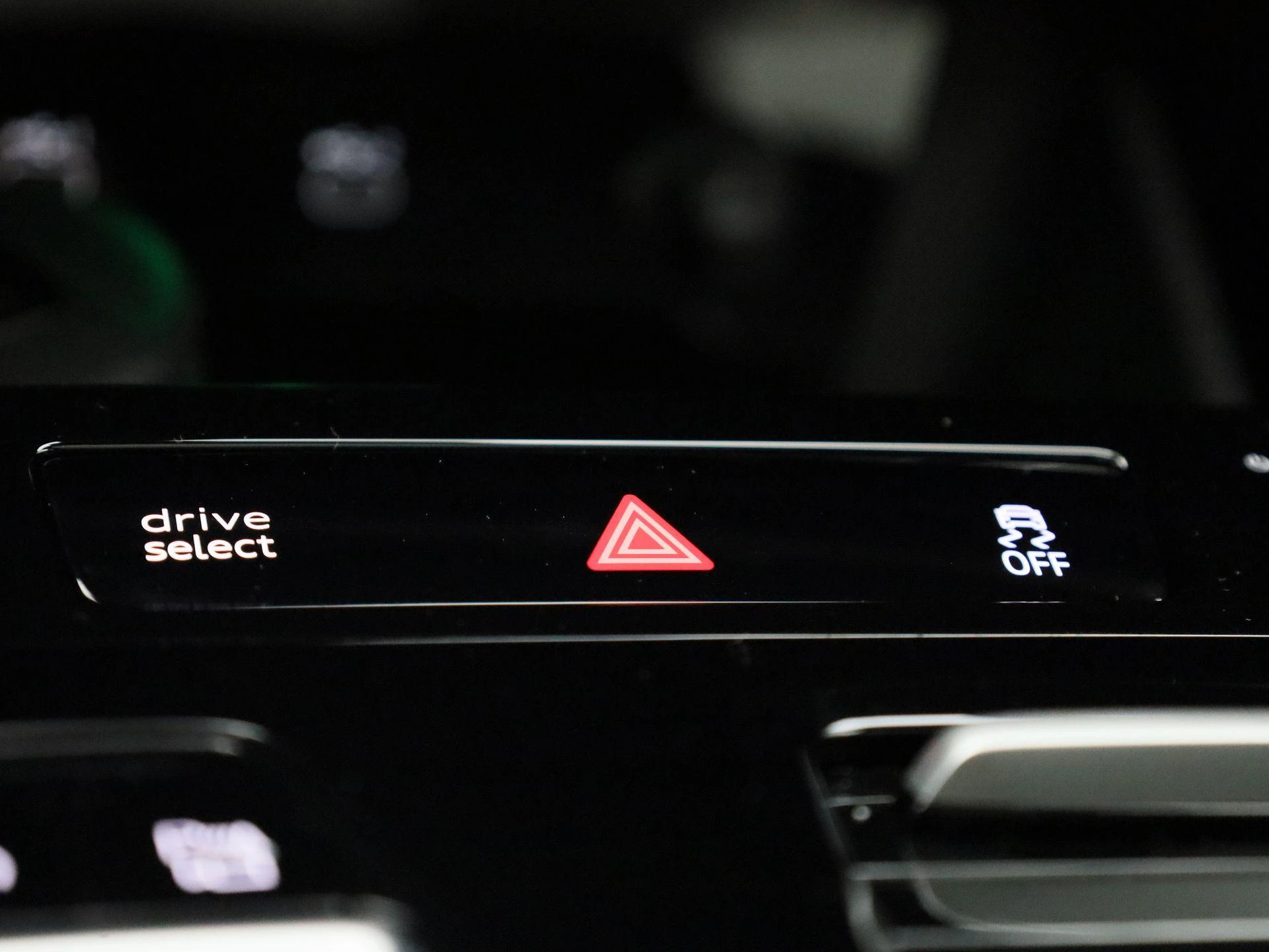 Audi-Q6 e-tron-image-26