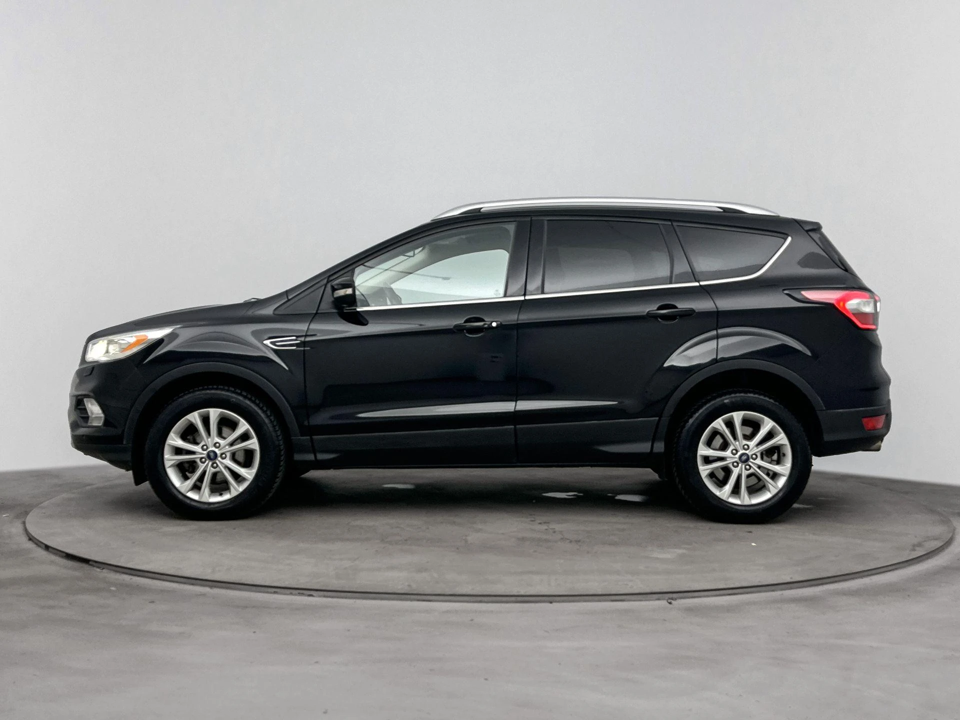 Ford-Kuga-image-1