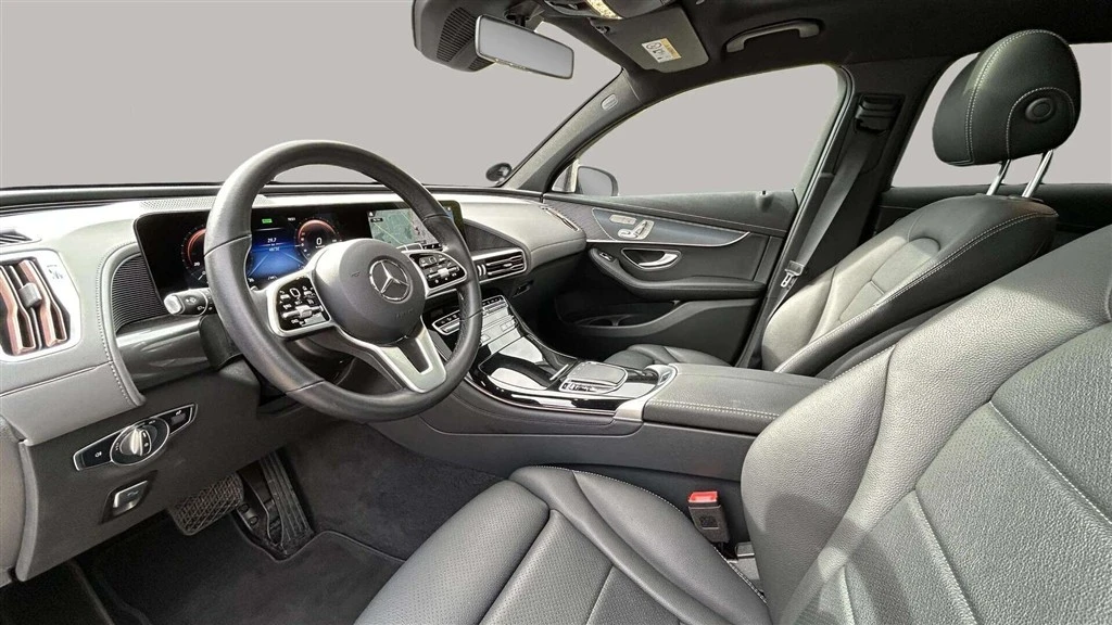 Mercedes-Benz-EQC-image-9