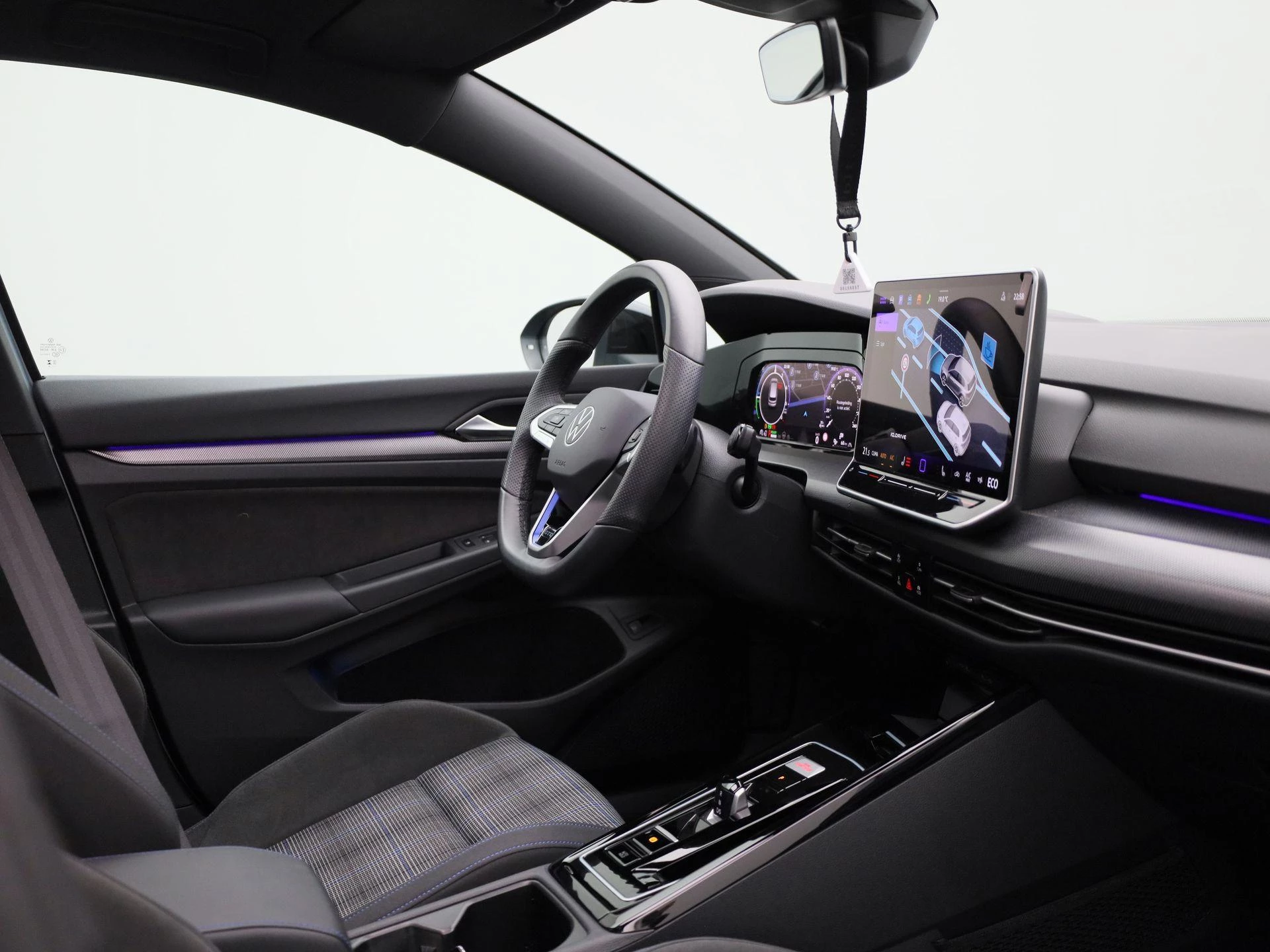 Volkswagen-Golf-image-35