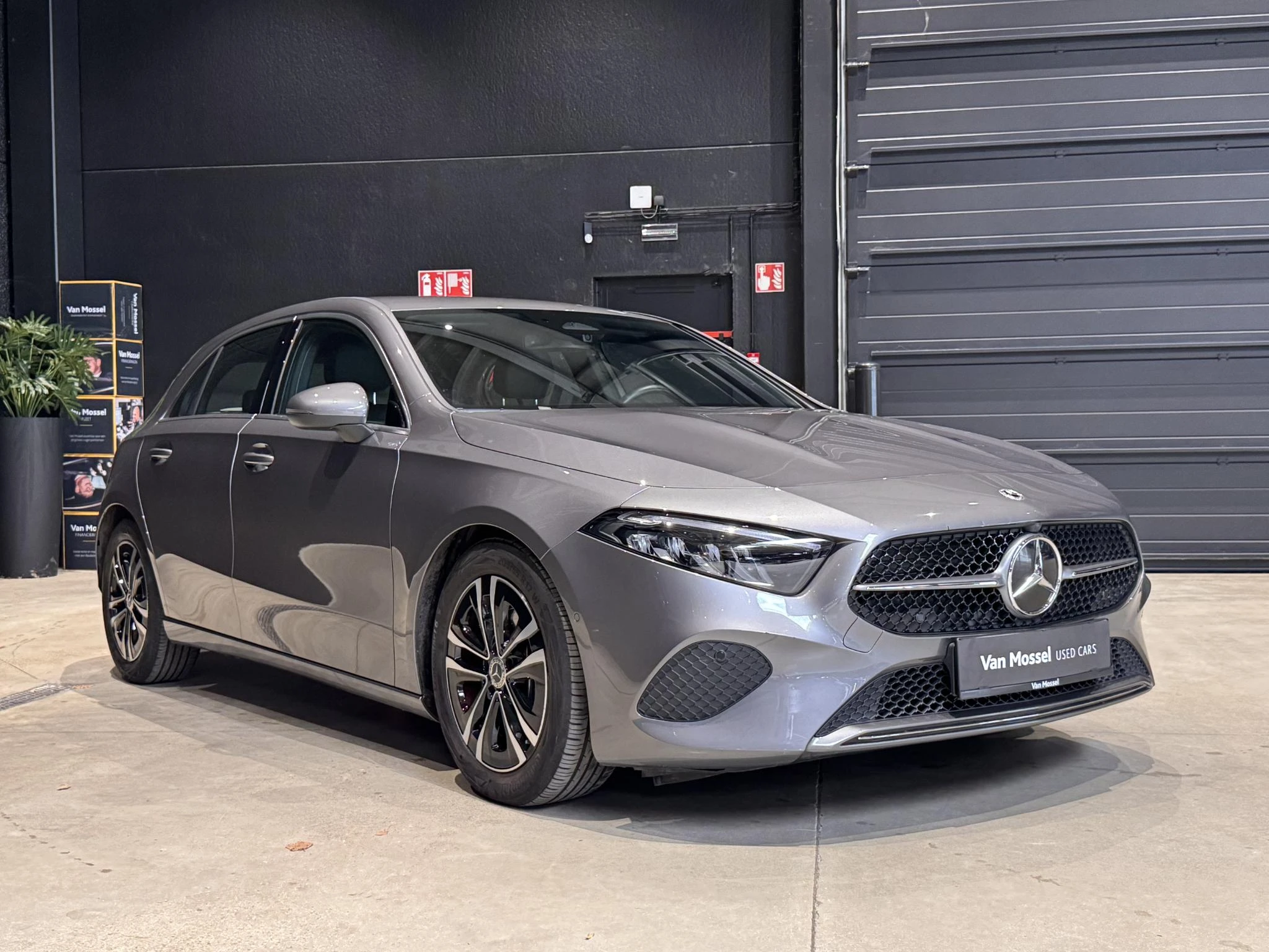 Mercedes-Benz-A-Klasse-image-2