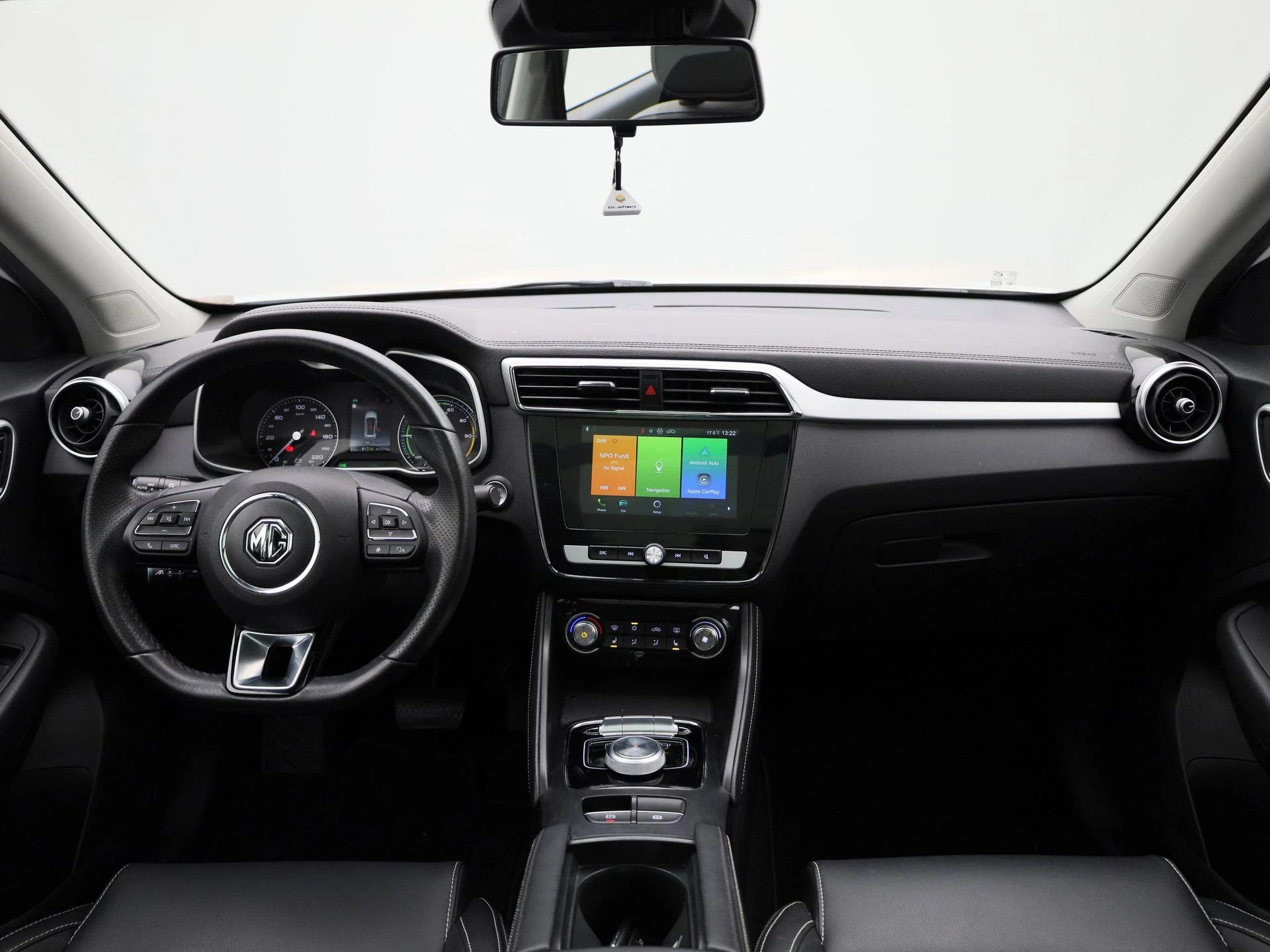 MG-ZS EV-image-35