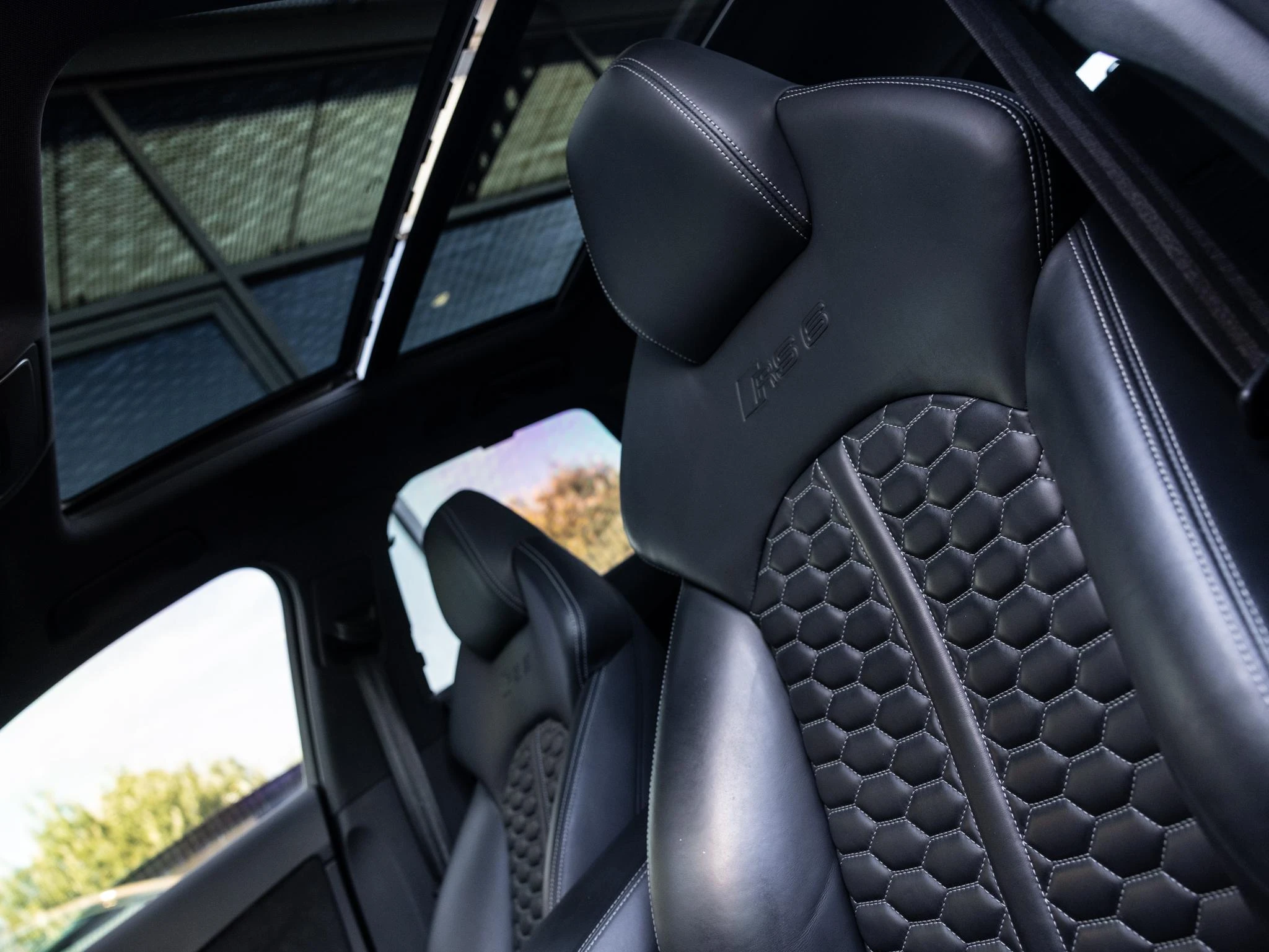 Audi-RS6-image-24