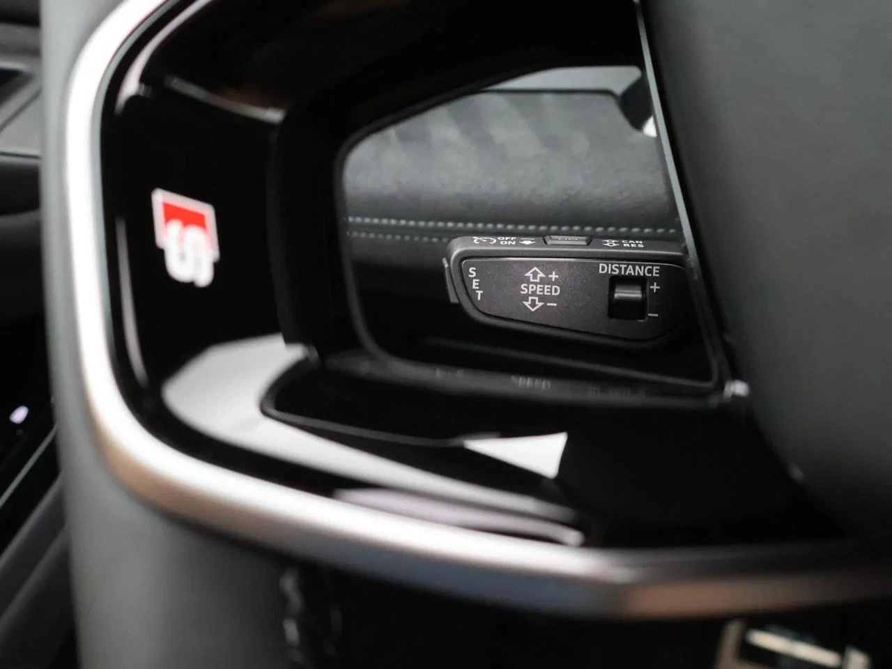 Audi-Q6 e-tron-image-12