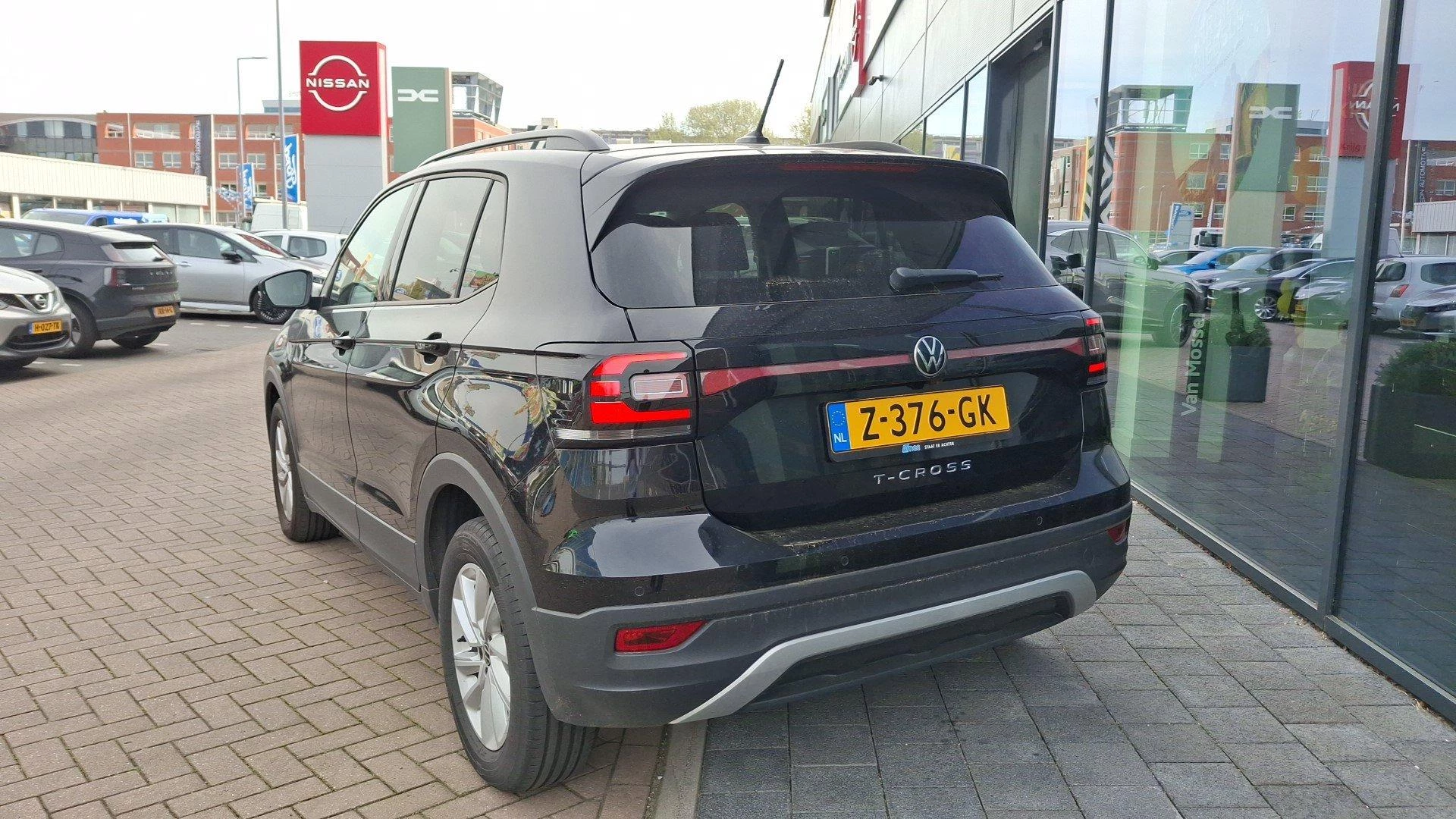 Volkswagen-T-Cross-image-8