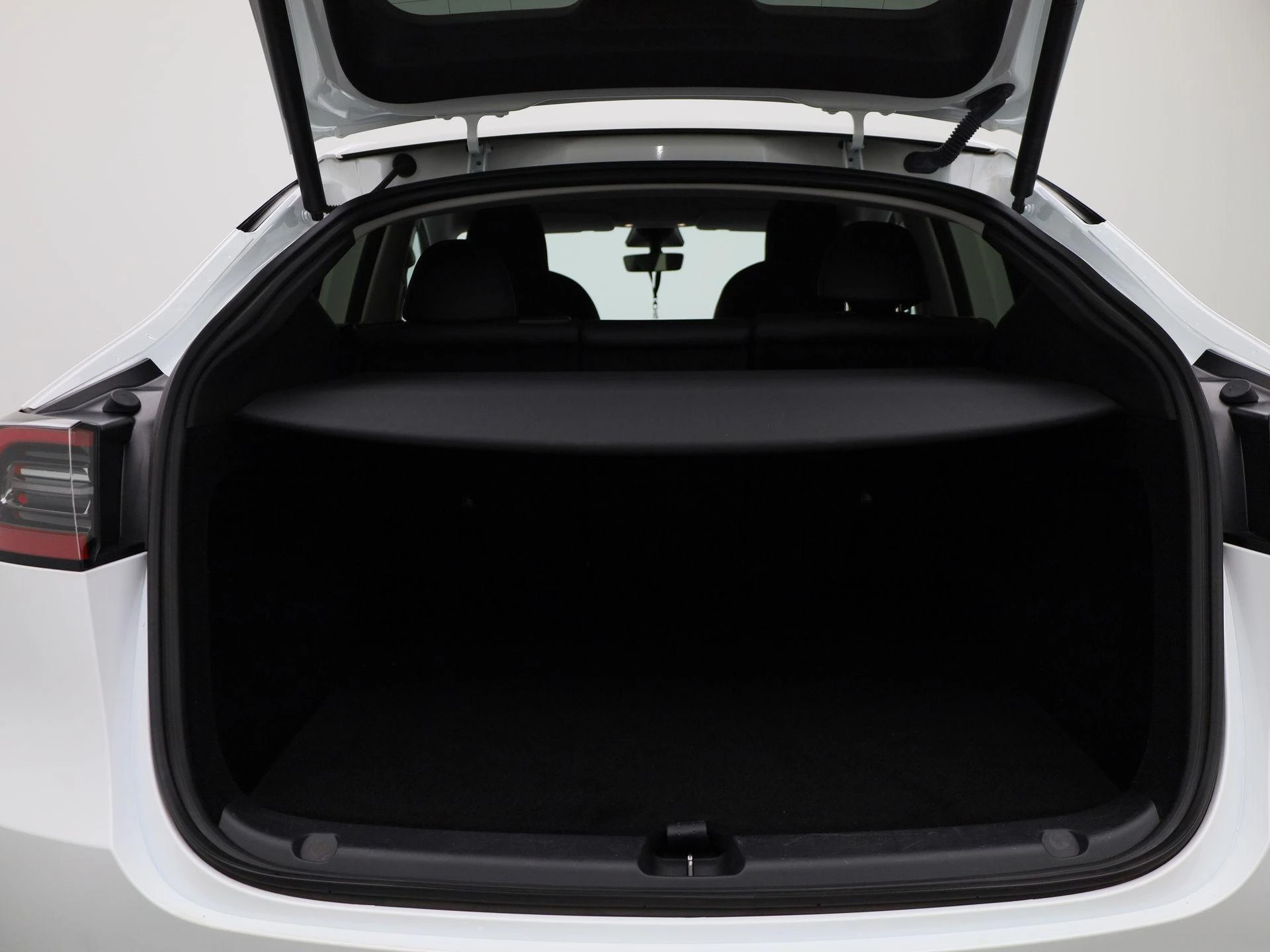 Tesla Model Y Long Range Dual Motor