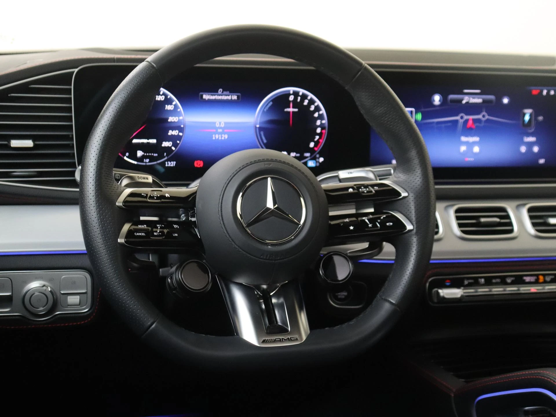 Mercedes-Benz-GLE-image-9