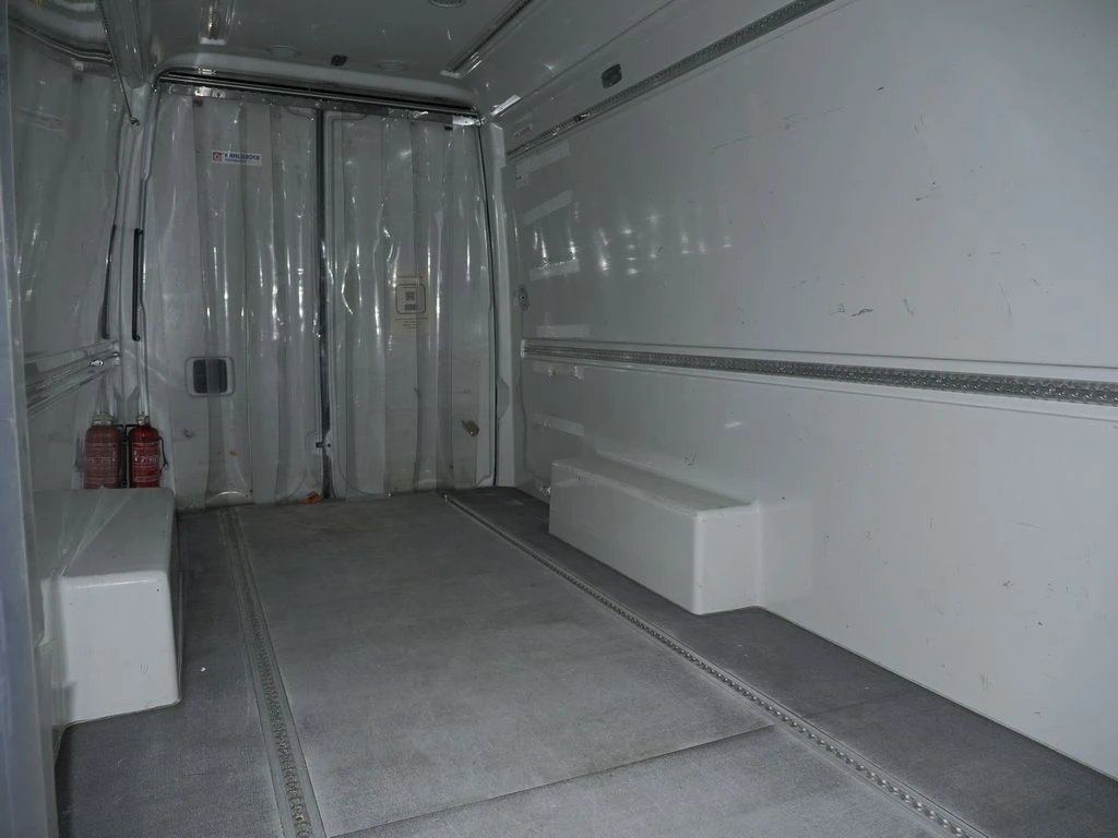 Mercedes-Benz-Sprinter 315-image-13