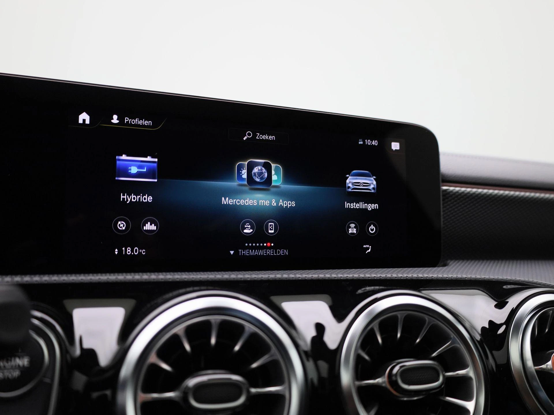 Mercedes-Benz-CLA-image-26