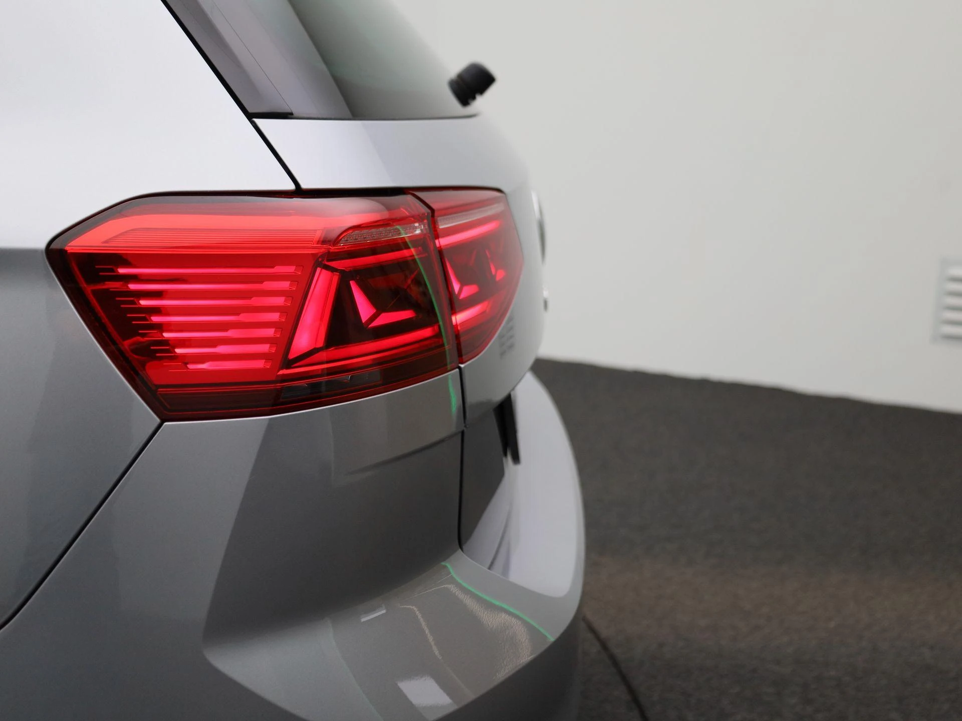 Volkswagen-Passat-image-47