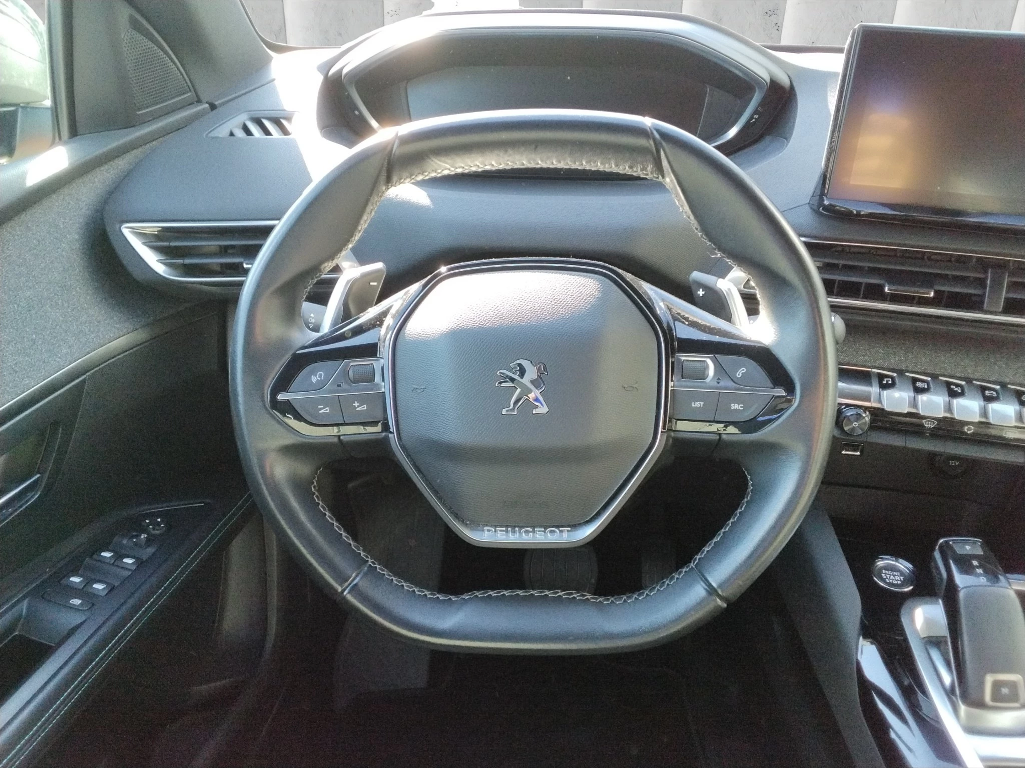 Peugeot-5008-image-12