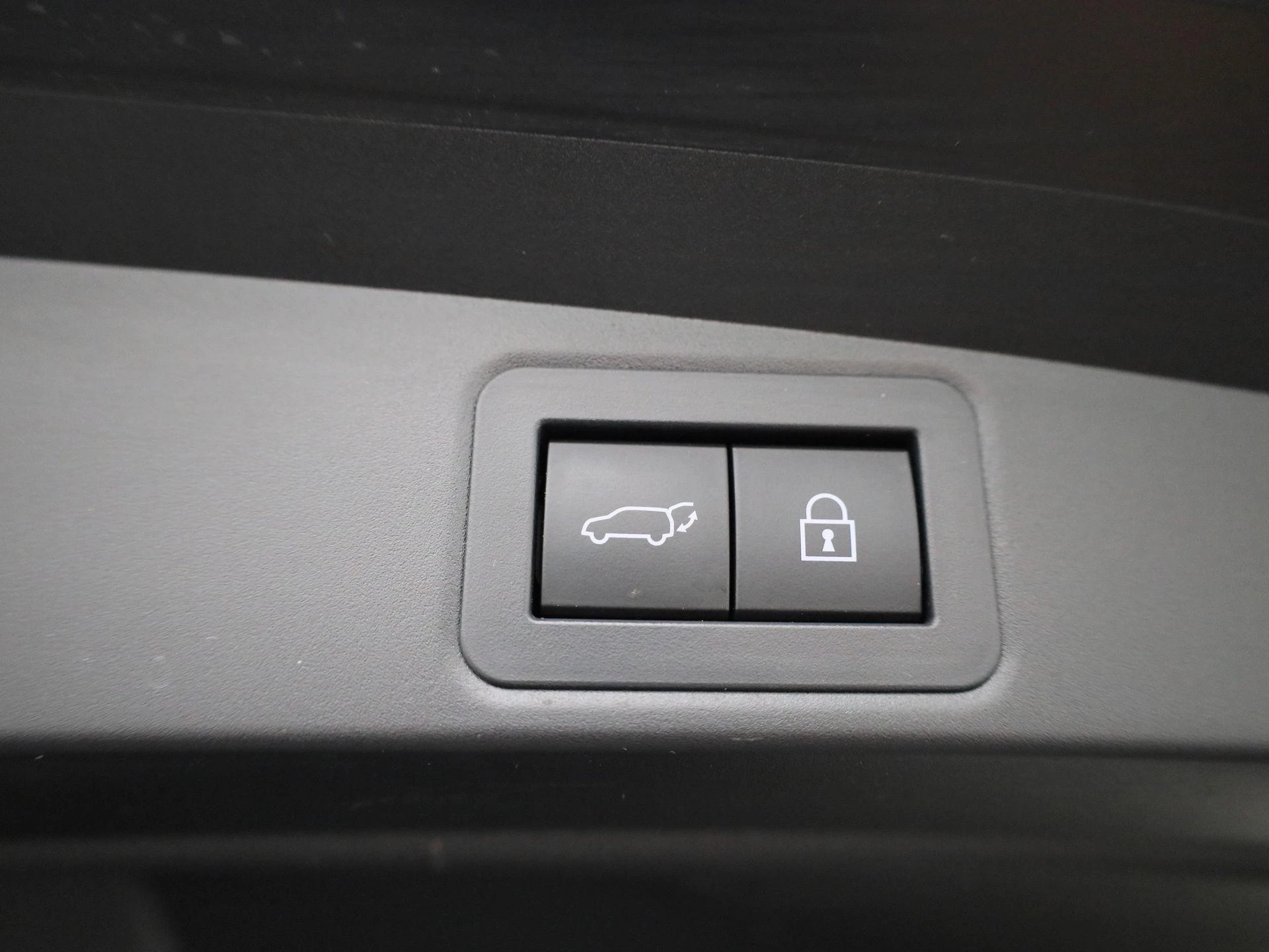 Toyota-Corolla Touring Sports-image-12