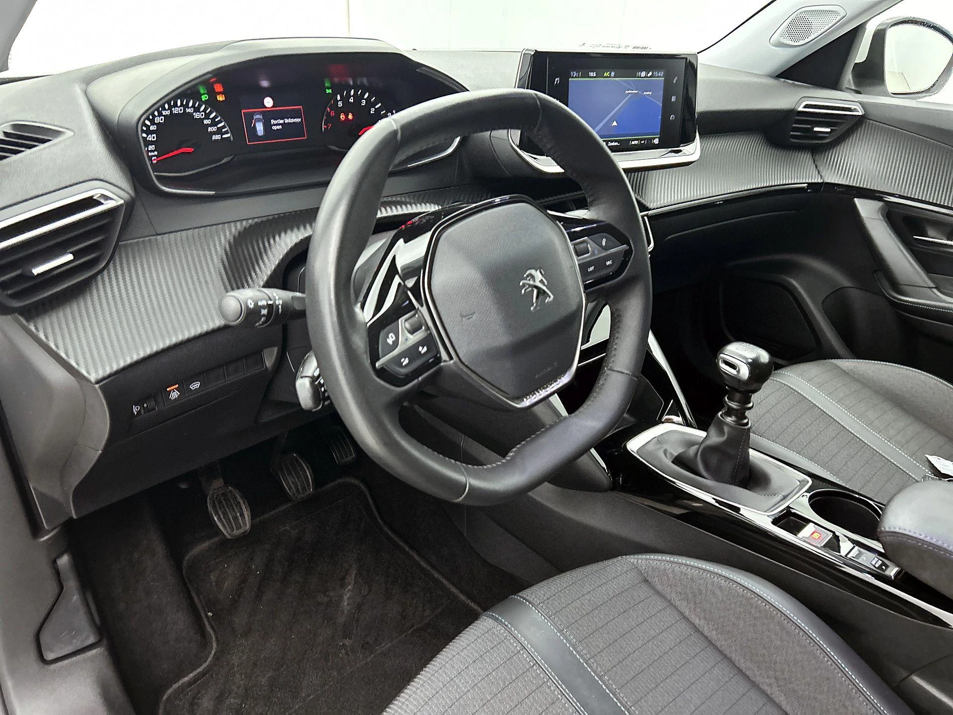Peugeot-2008-image-21