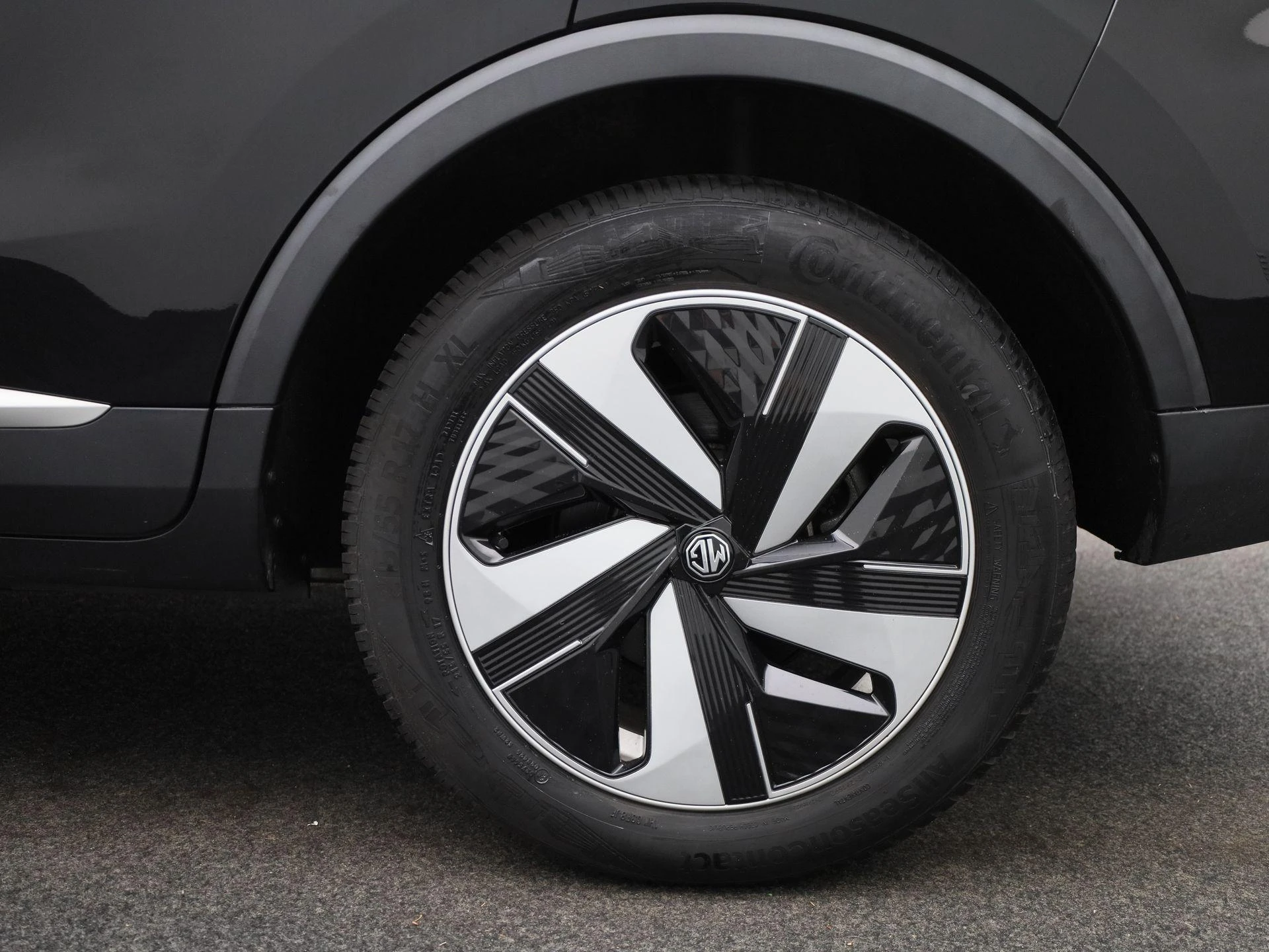 MG ZS EV - 13