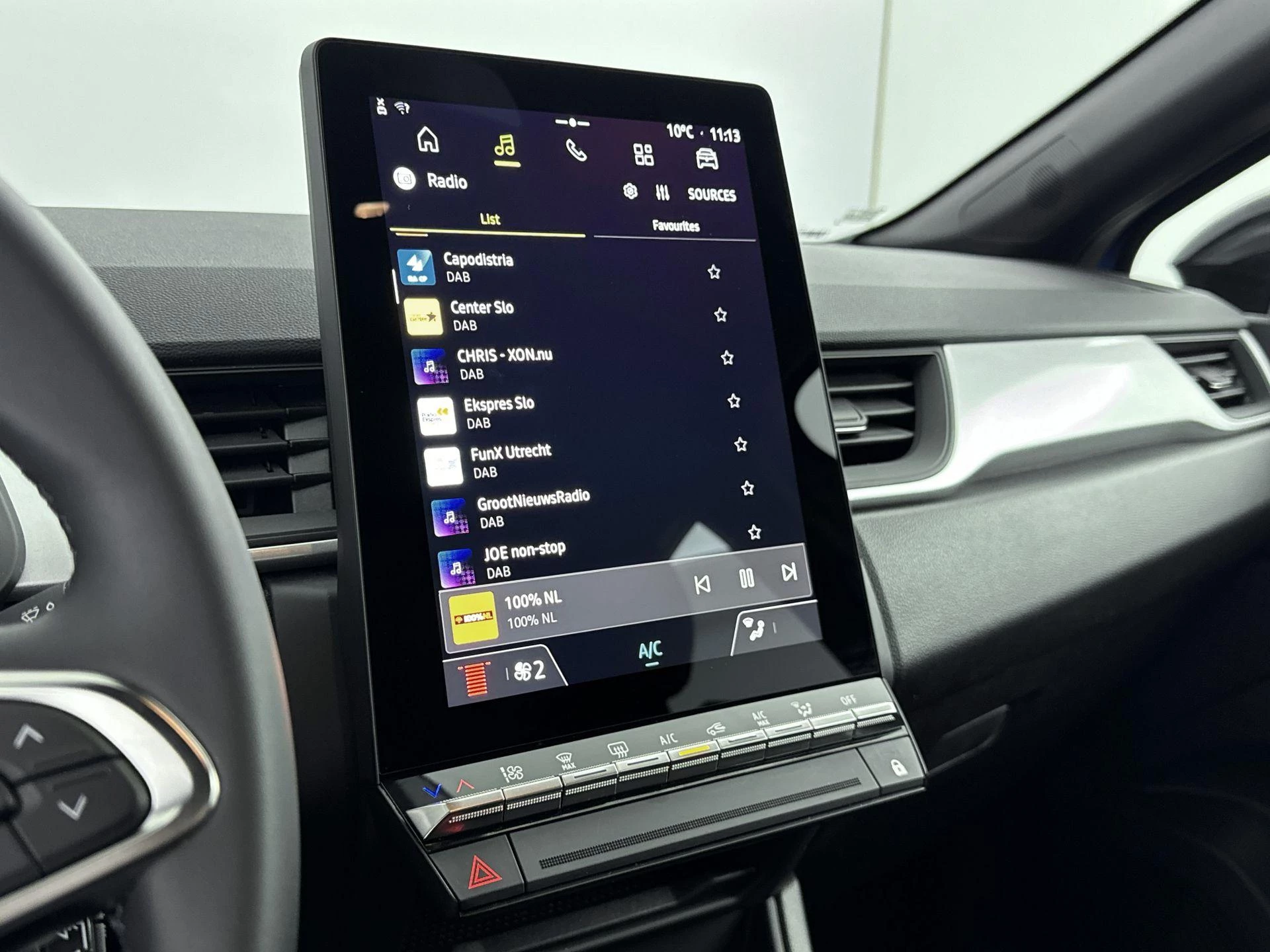 Renault-Captur-image-5